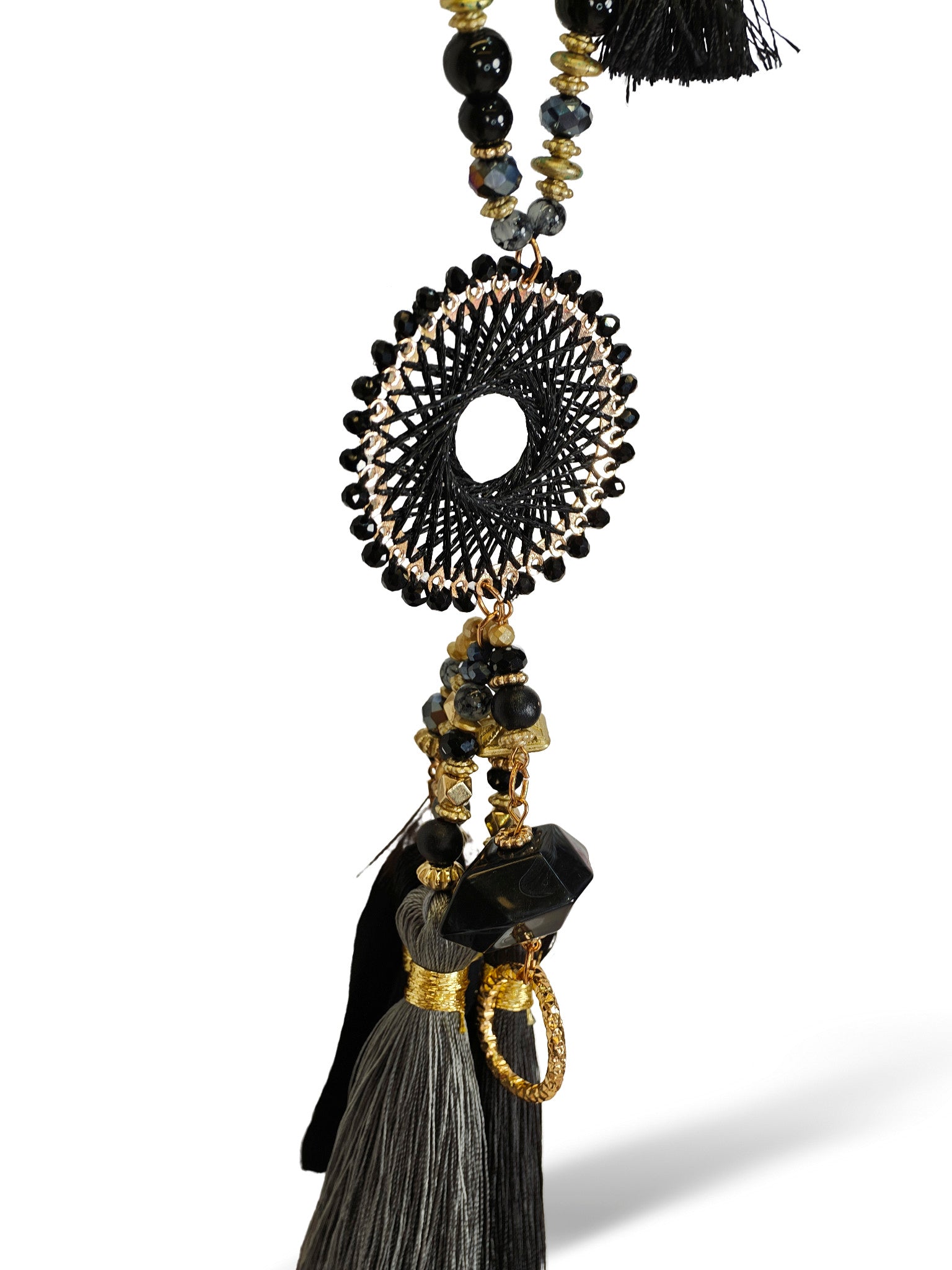 COLLANA CON NASTRINI