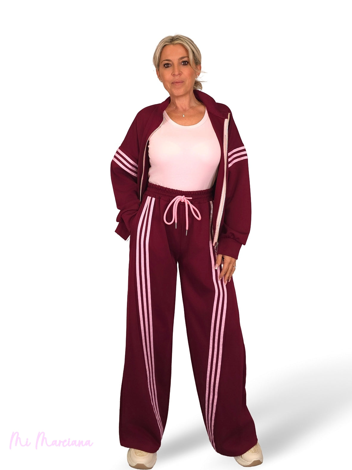 Gestreifter Ballon-Trainingsanzug