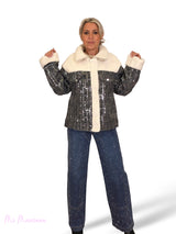 Casaco de ganga com lantejoulas e forro transparente