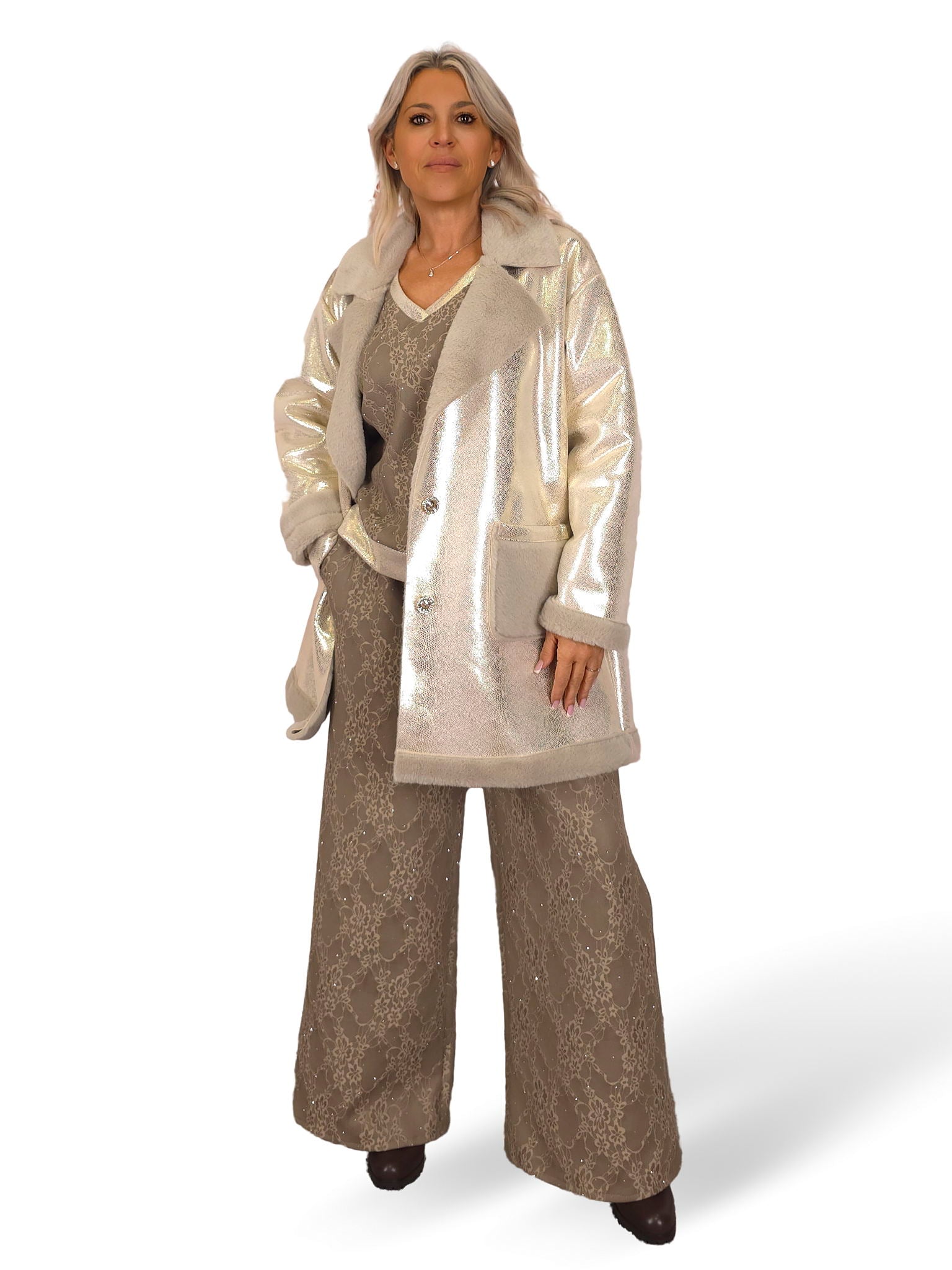 ABRIGO METALIZADO PELO