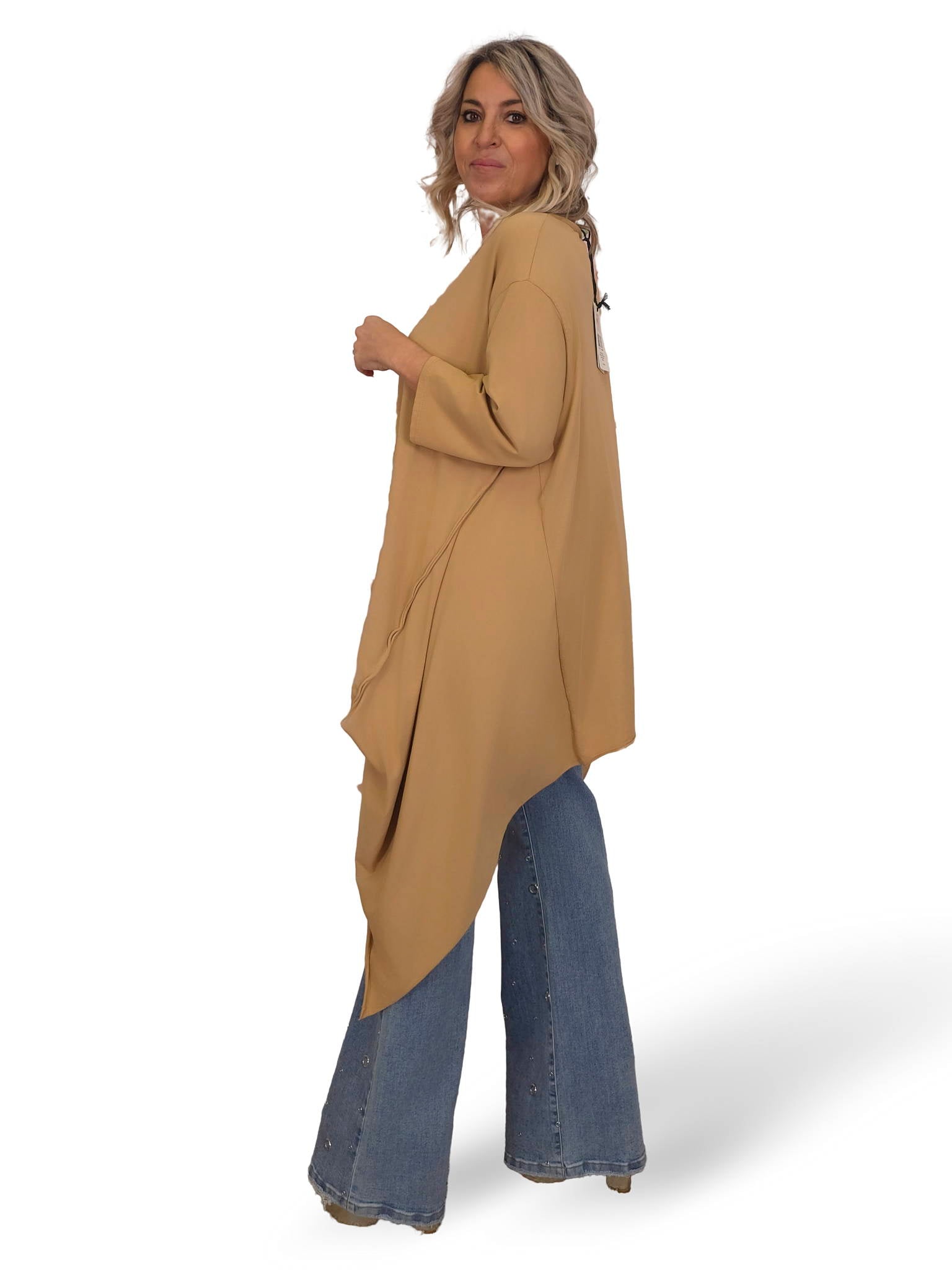 MAXI CAMISETA ASIMÉTRICA PICOS JOT