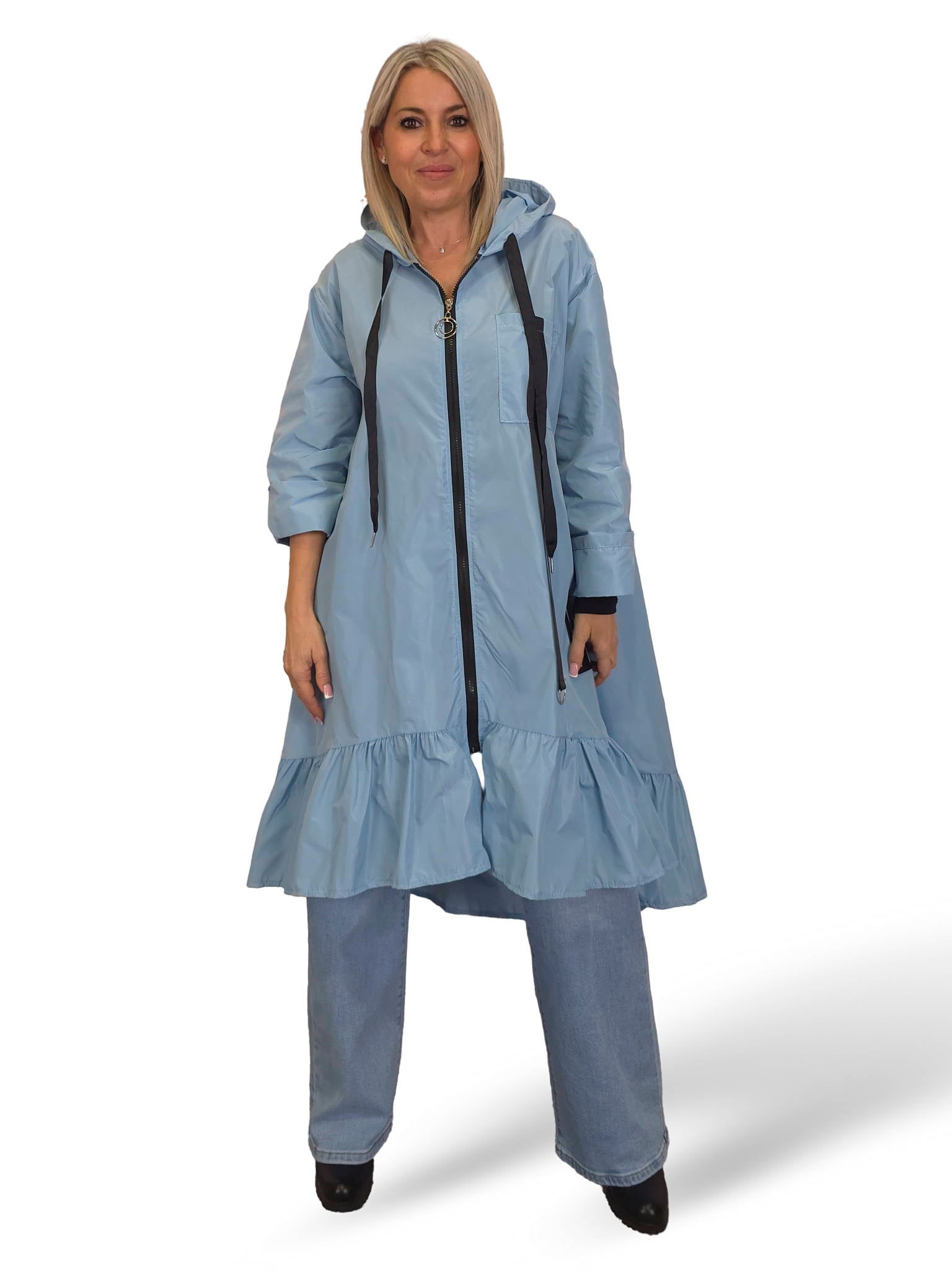 Capa de chuva com folhos
