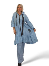 Capa de chuva com folhos