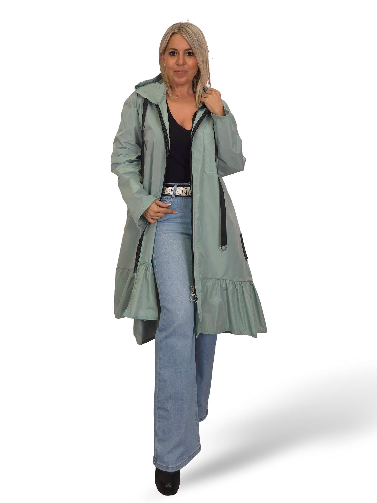 Capa de chuva com folhos