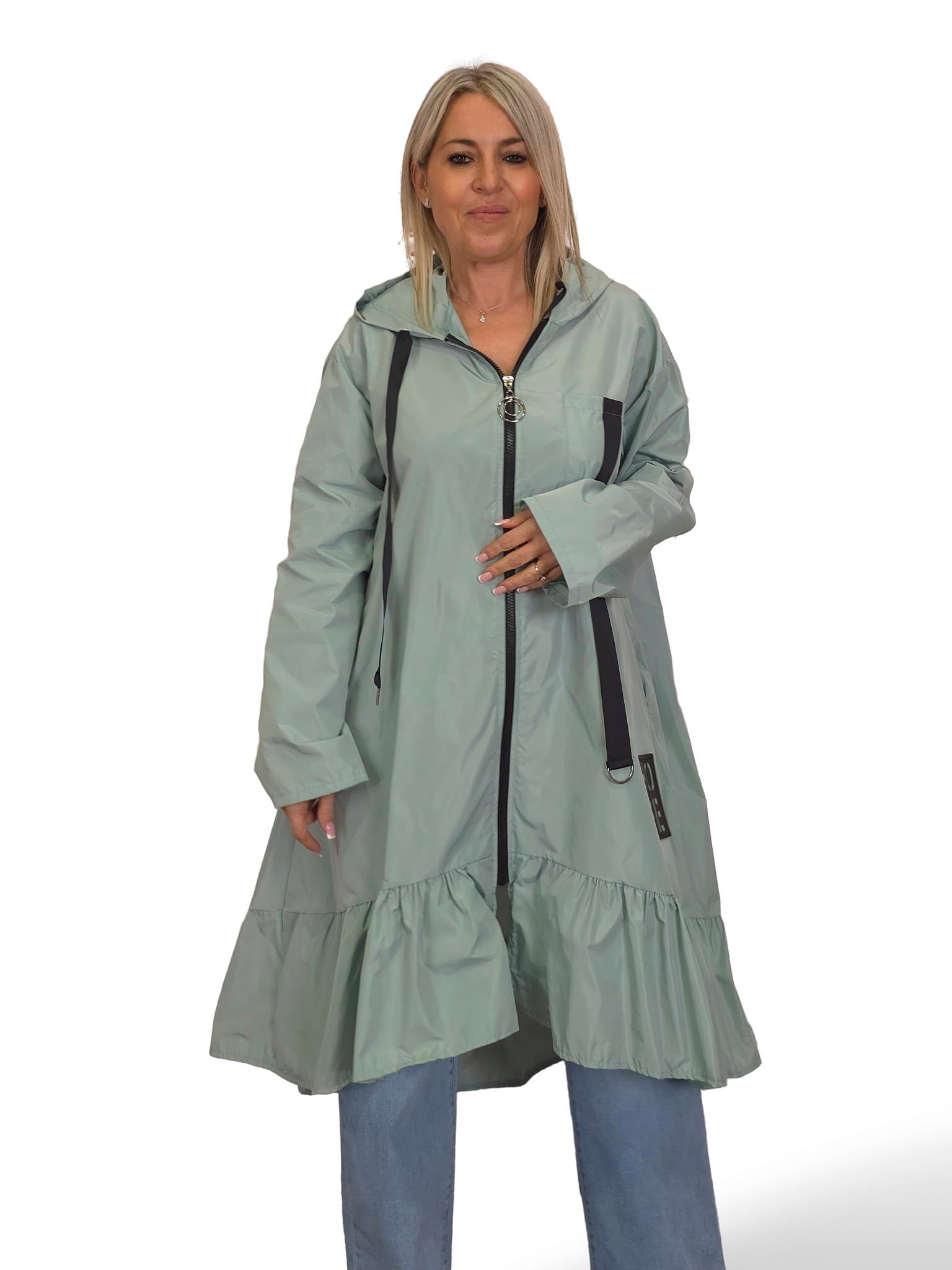 Capa de chuva com folhos
