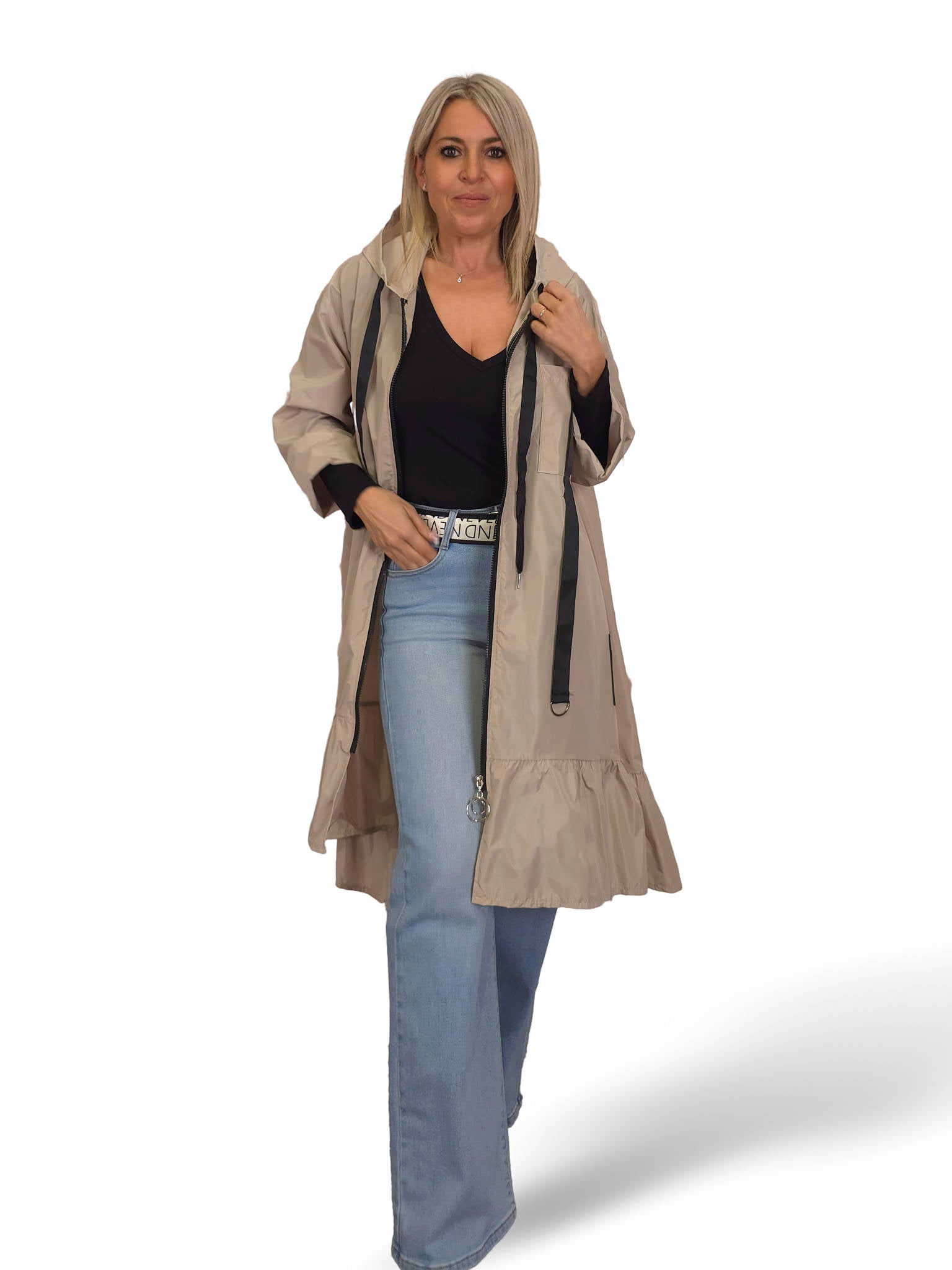 Capa de chuva com folhos
