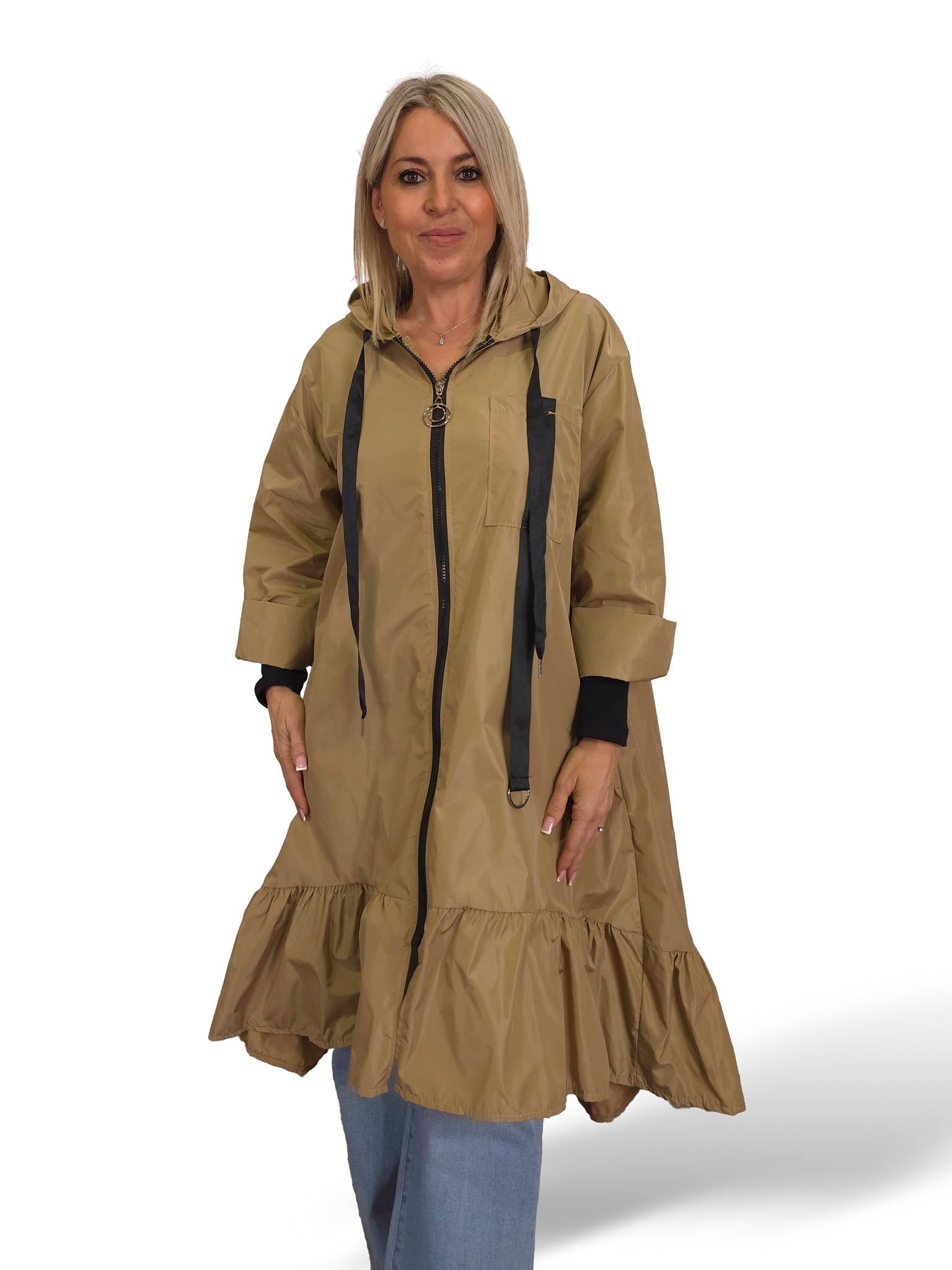 Capa de chuva com folhos