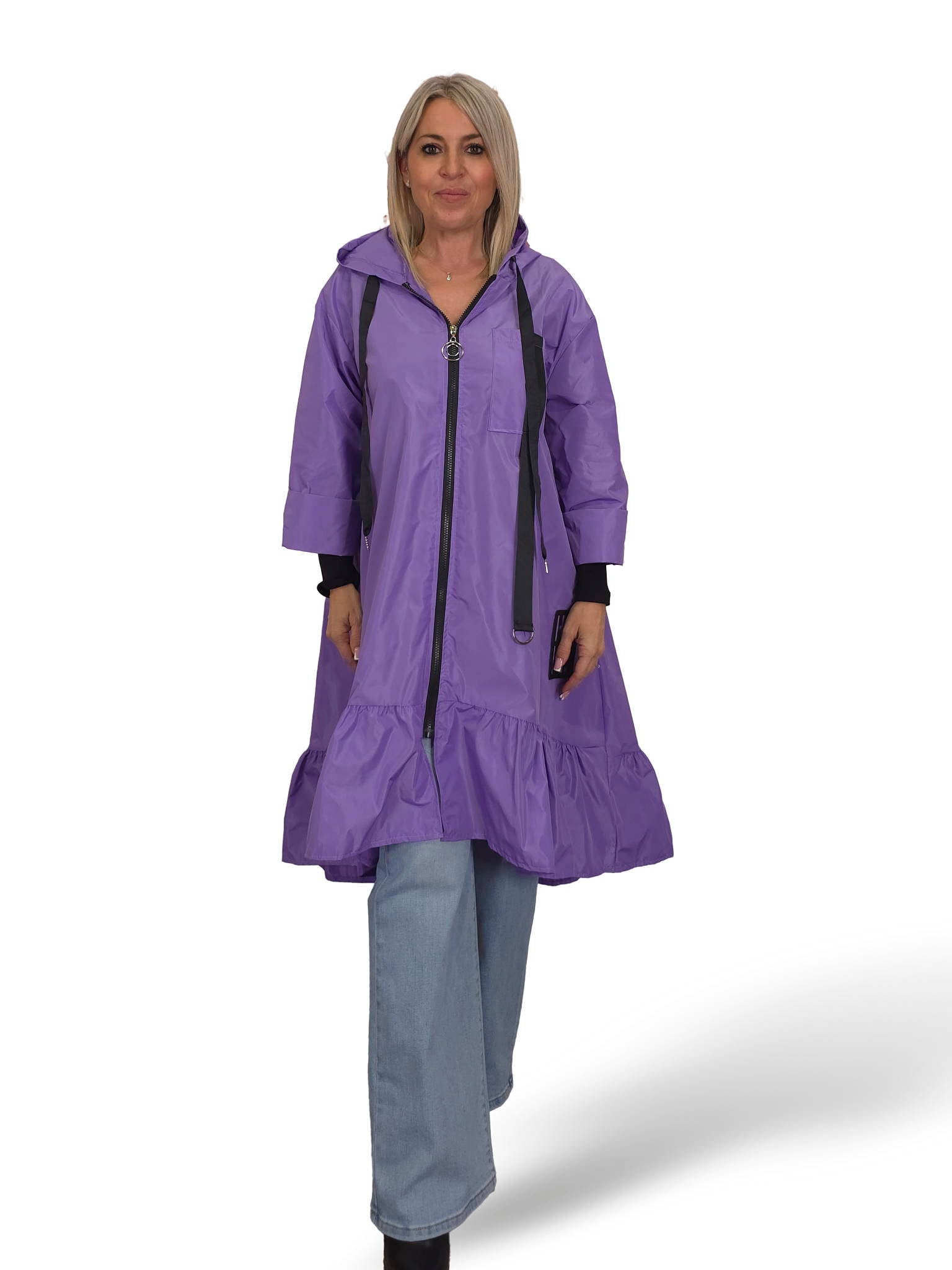 Capa de chuva com folhos