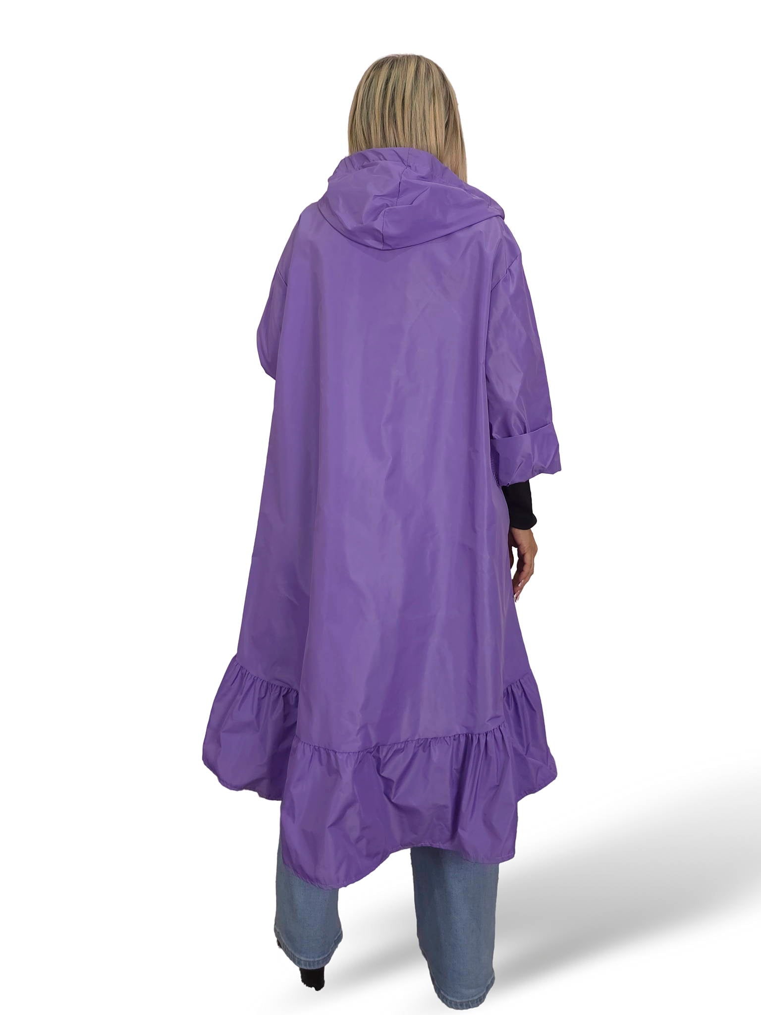 Capa de chuva com folhos