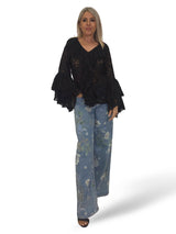 SPITZENBLUSE MIT RÜSCHEN UND V-AUSSCHNITT