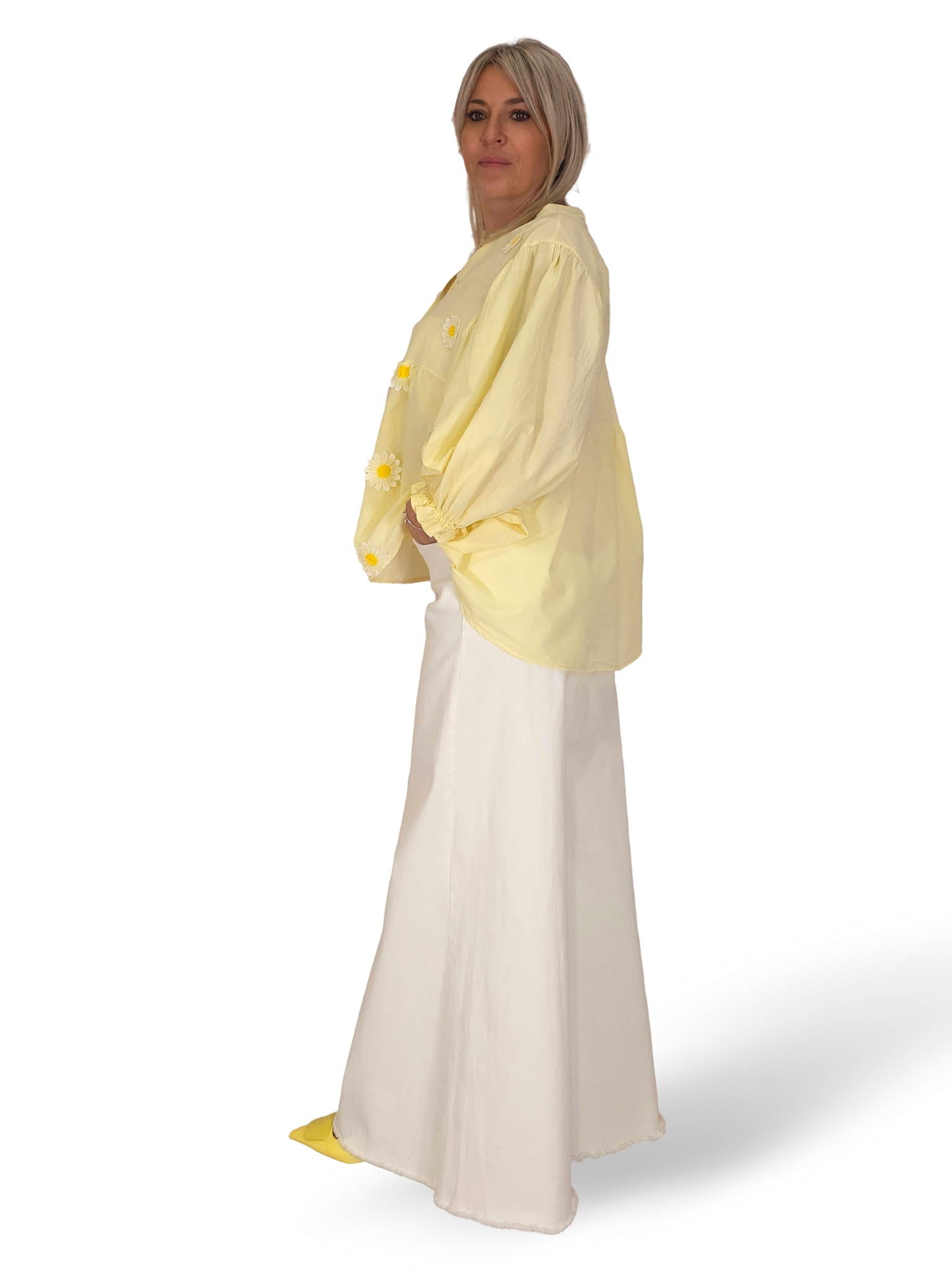 BLUSÓN BORDADO MARGARITAS JOT