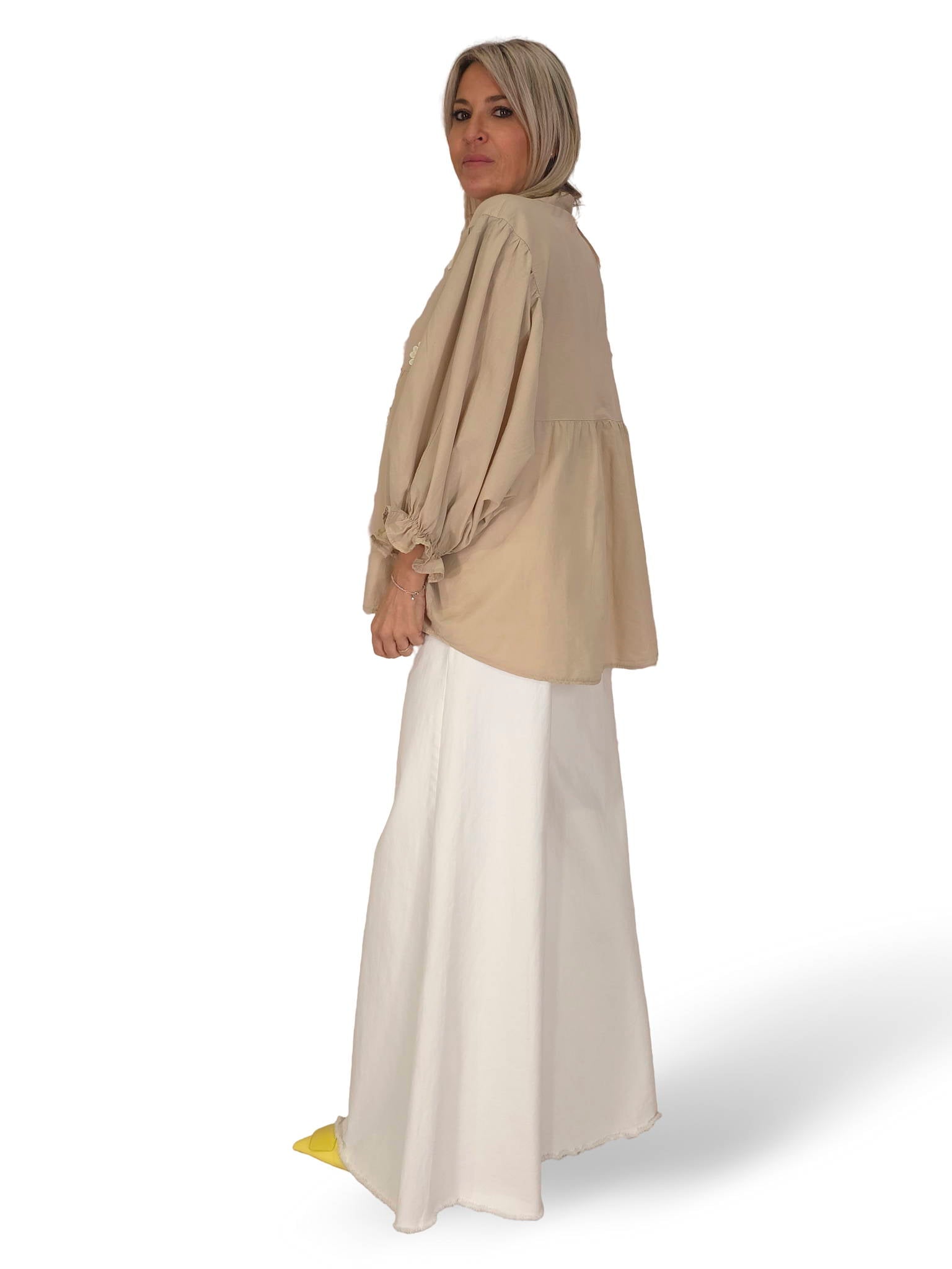 BLUSÓN BORDADO MARGARITAS JOT