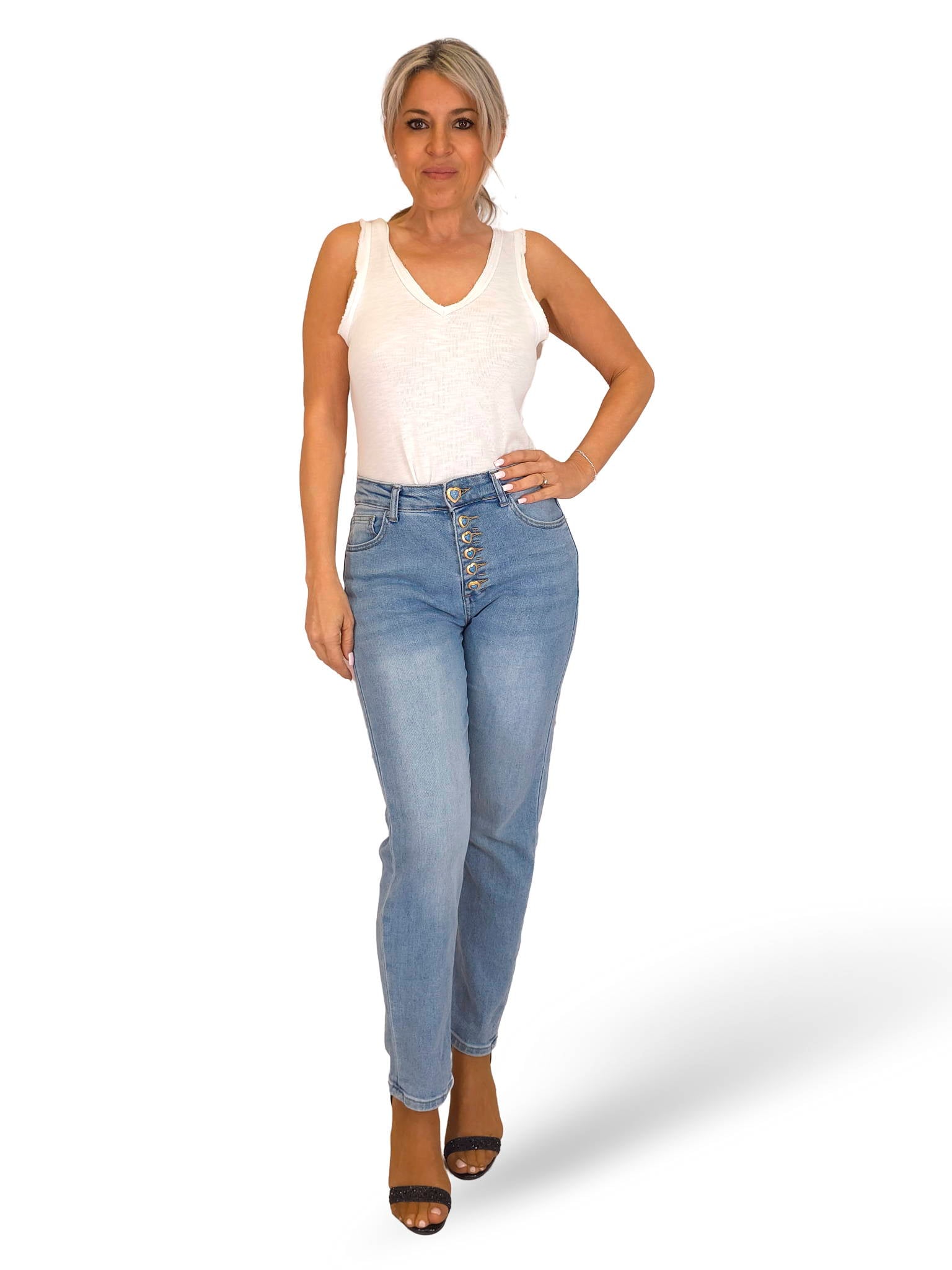 JEANS MIT HERZKNÖPFEN JOT