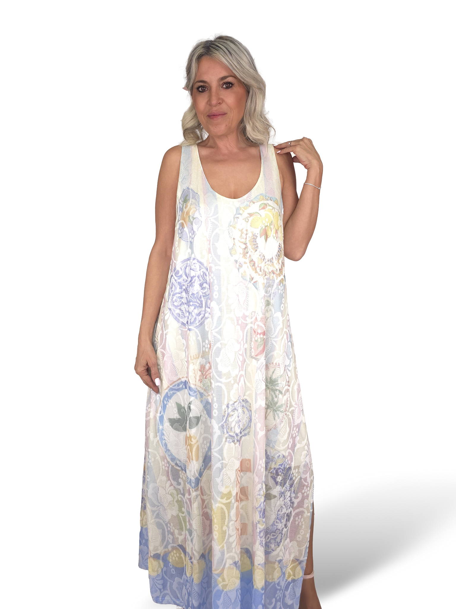 VESTIDO DE LINHA BORDADA