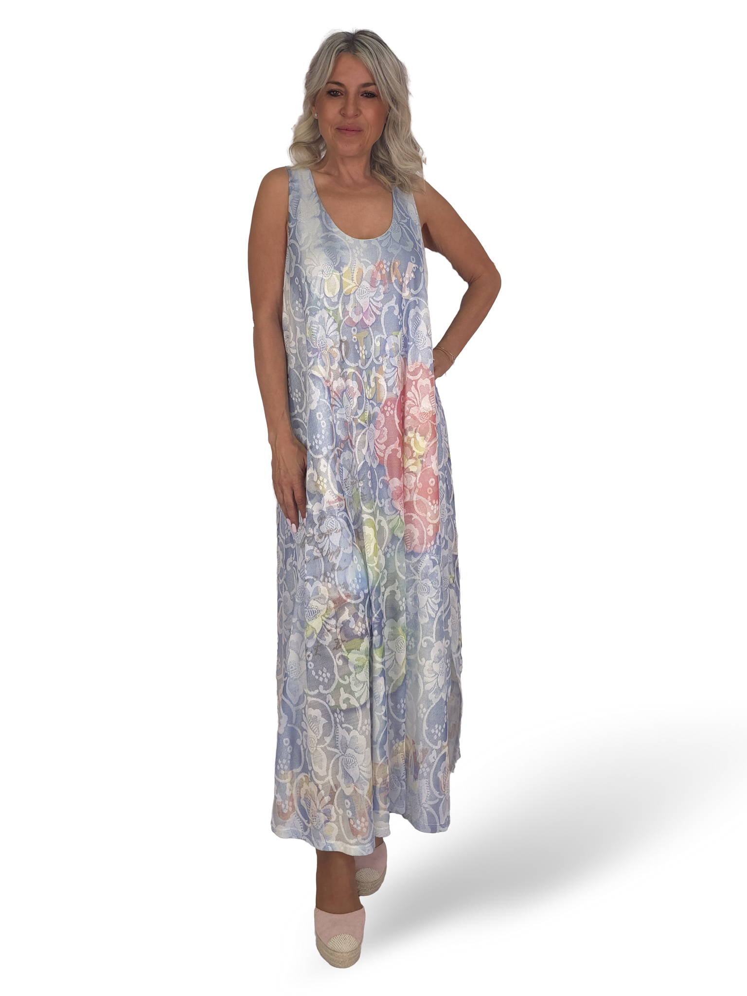 VESTIDO DE LINHA BORDADA
