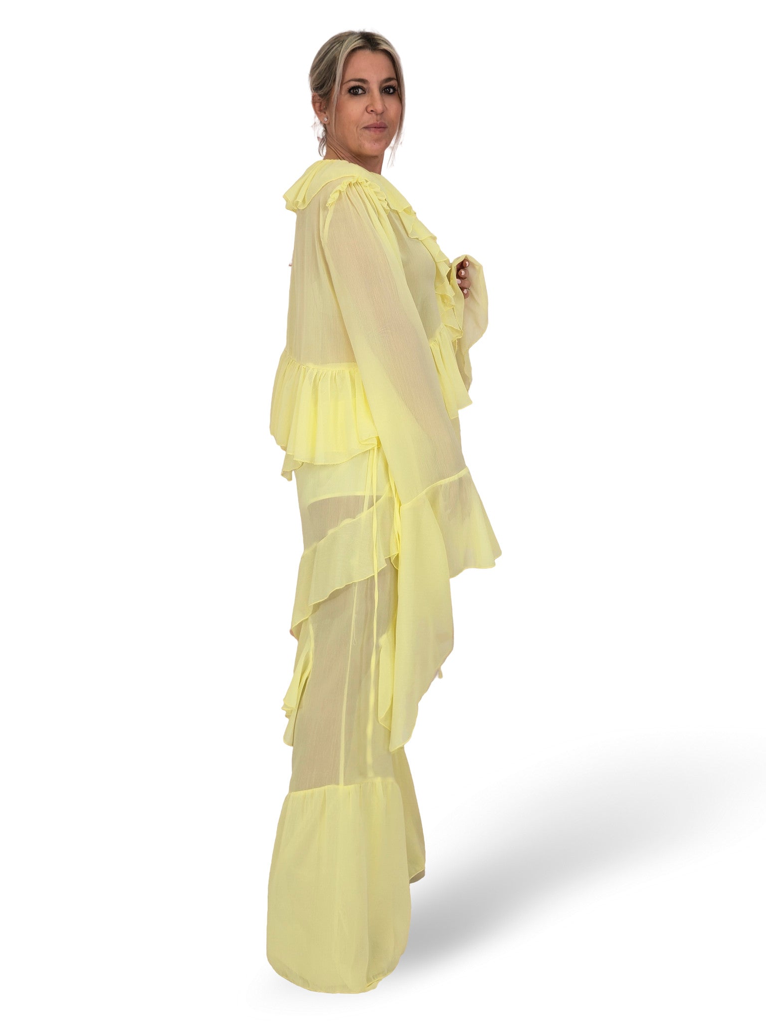 Completo composto da camicetta in chiffon e pantaloni con volant