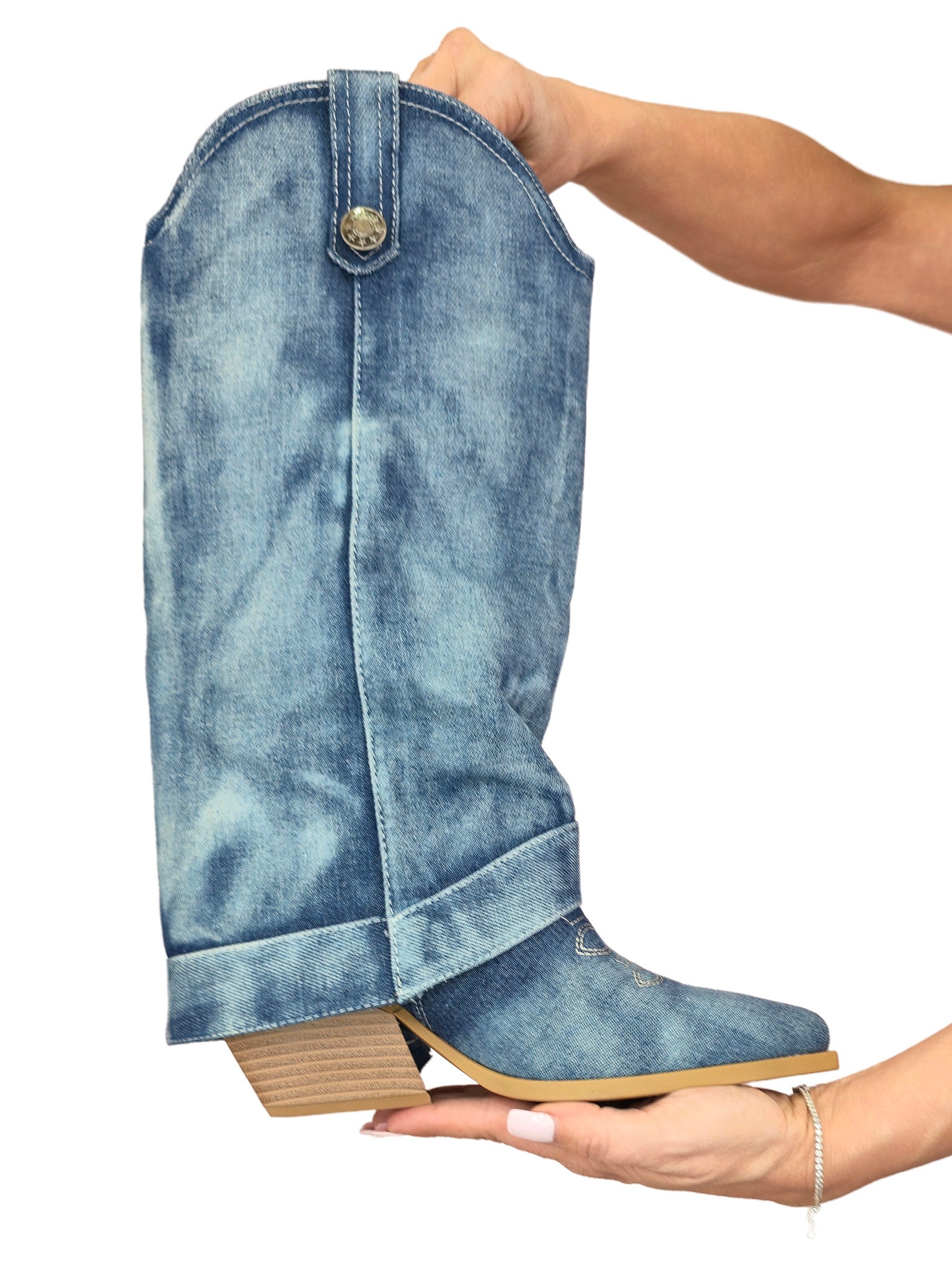 Bota de cowboy com pala em ganga
