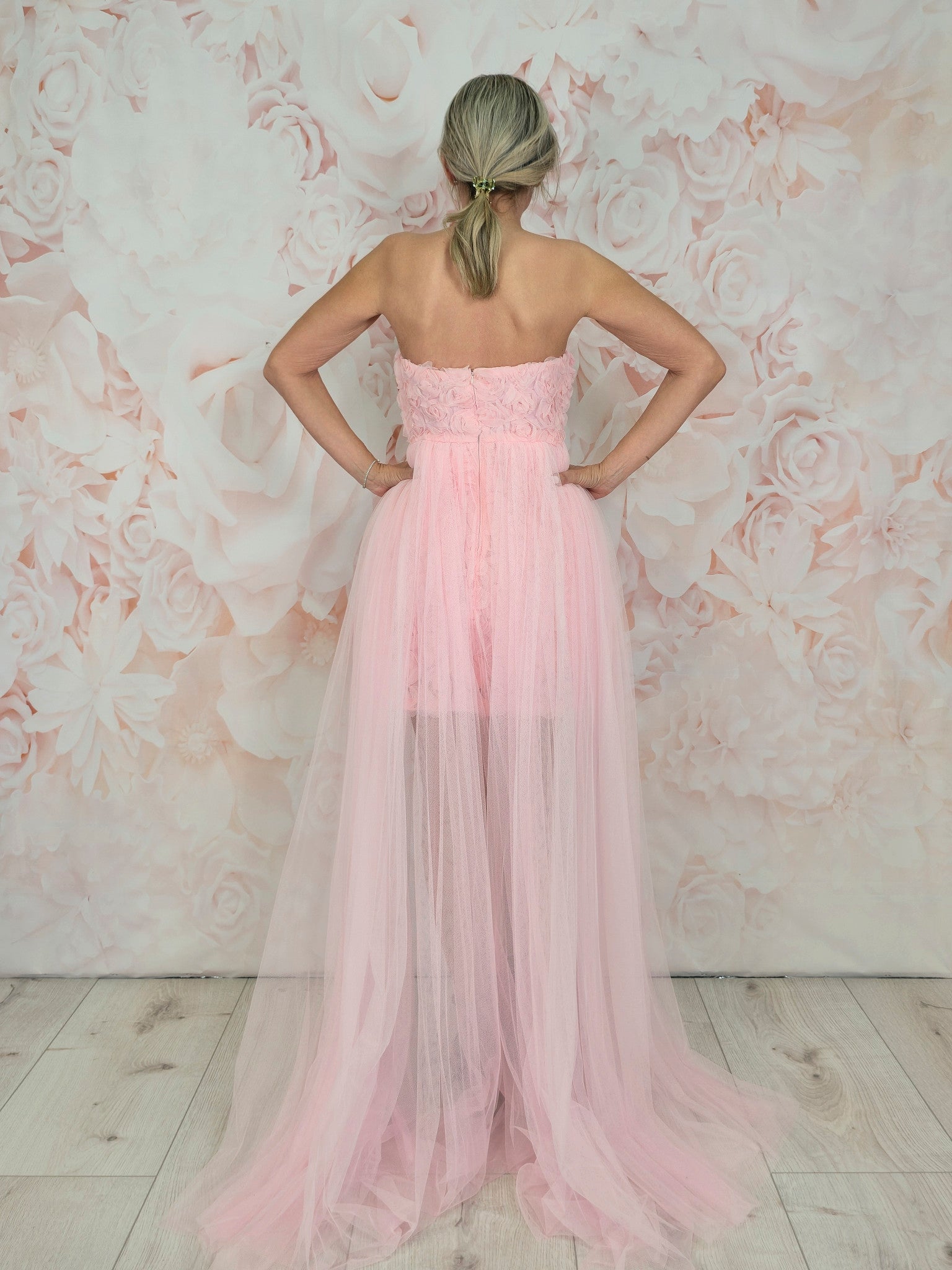 VESTIDO FLORES CORTO PALABRA DE HONOR SOBREFALDA TUL JOT