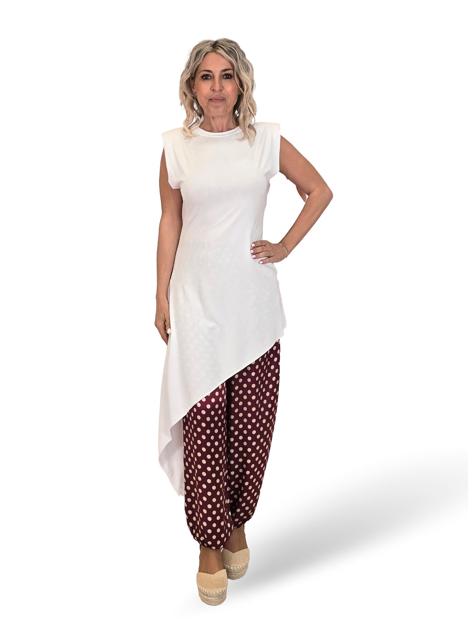 VESTIDO T-SHIRT ASSIMÉTRICO COM OMBRO