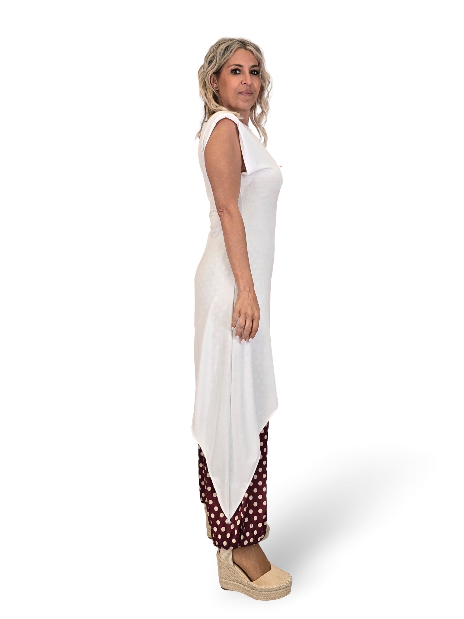 VESTIDO T-SHIRT ASSIMÉTRICO COM OMBRO