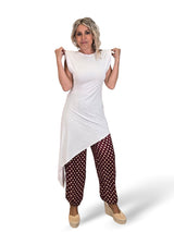 VESTIDO T-SHIRT ASSIMÉTRICO COM OMBRO