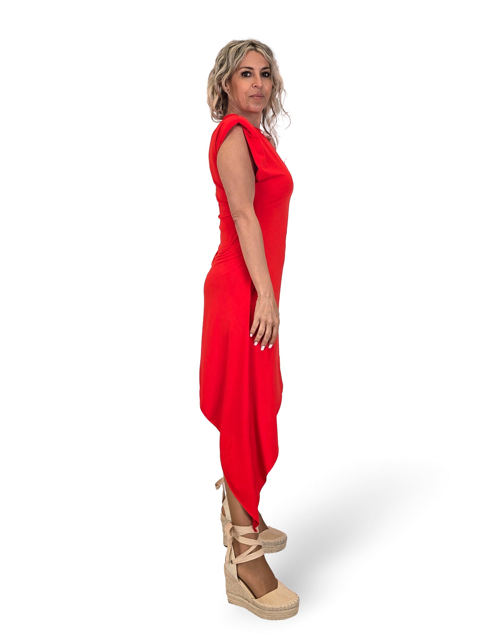 VESTIDO T-SHIRT ASSIMÉTRICO COM OMBRO