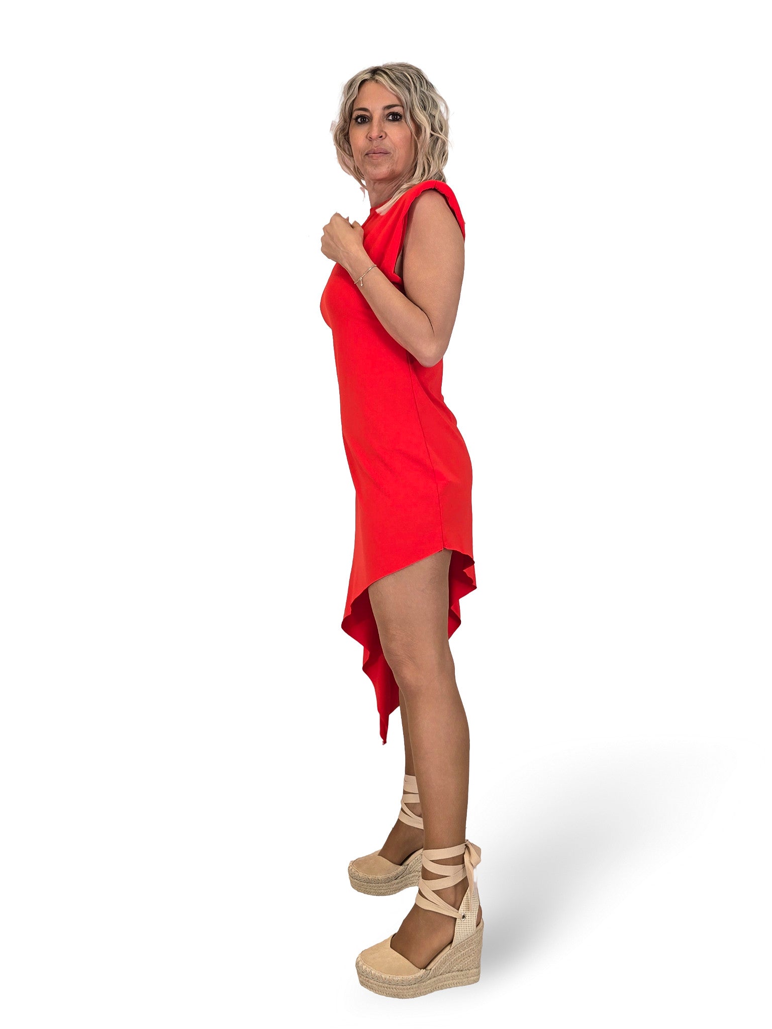 VESTIDO T-SHIRT ASSIMÉTRICO COM OMBRO