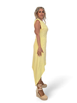 VESTIDO T-SHIRT ASSIMÉTRICO COM OMBRO