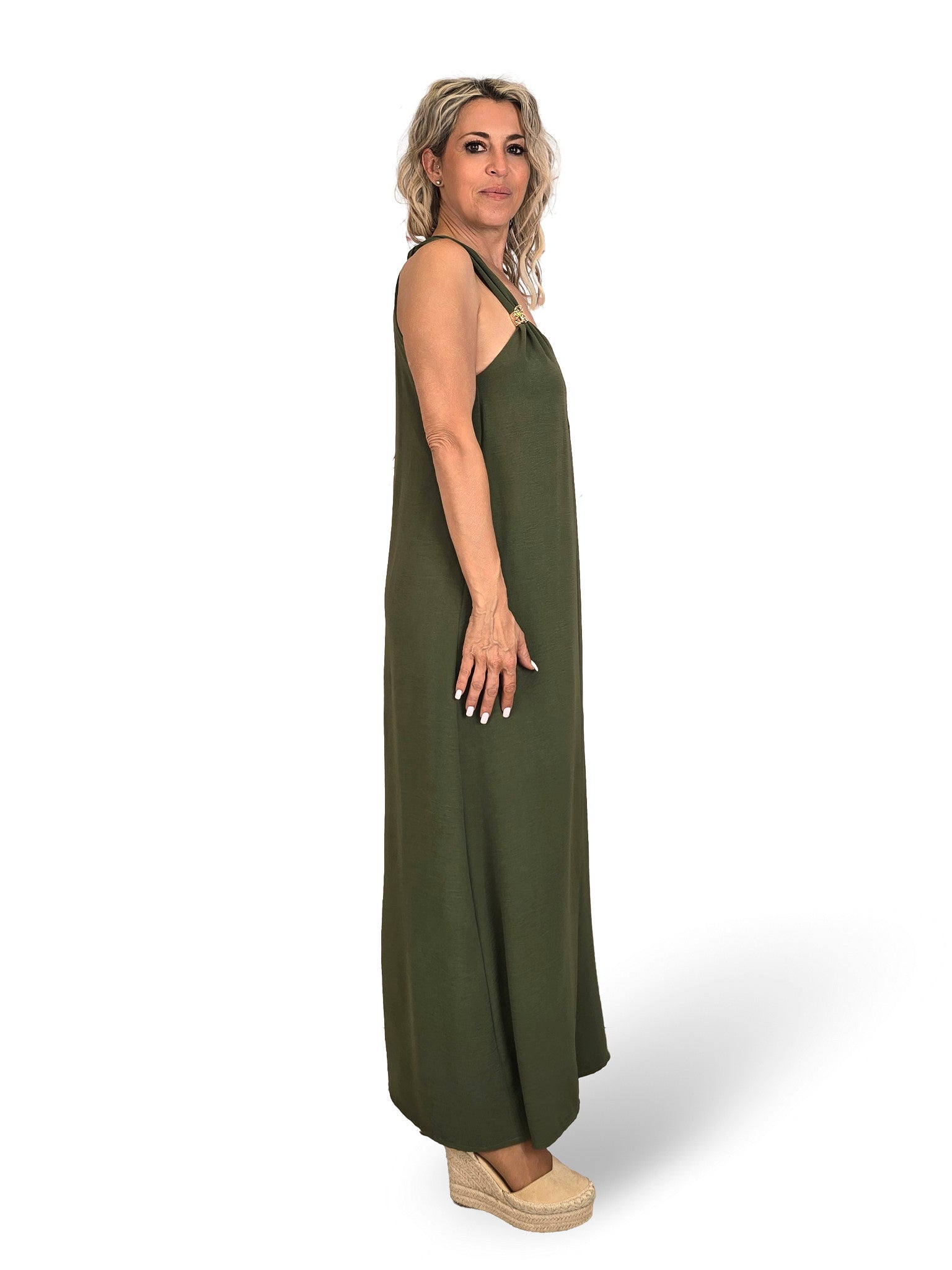 VESTIDO PLISSADO COM MISSANGAS DOURADAS