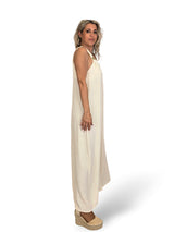 VESTIDO PLISSADO COM MISSANGAS DOURADAS
