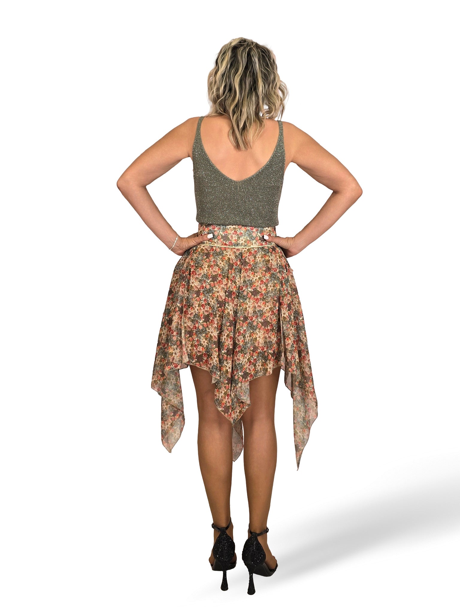 GONNA CORTA ASMMETRICA IN TULLE CON MOTIVO FLOREALE