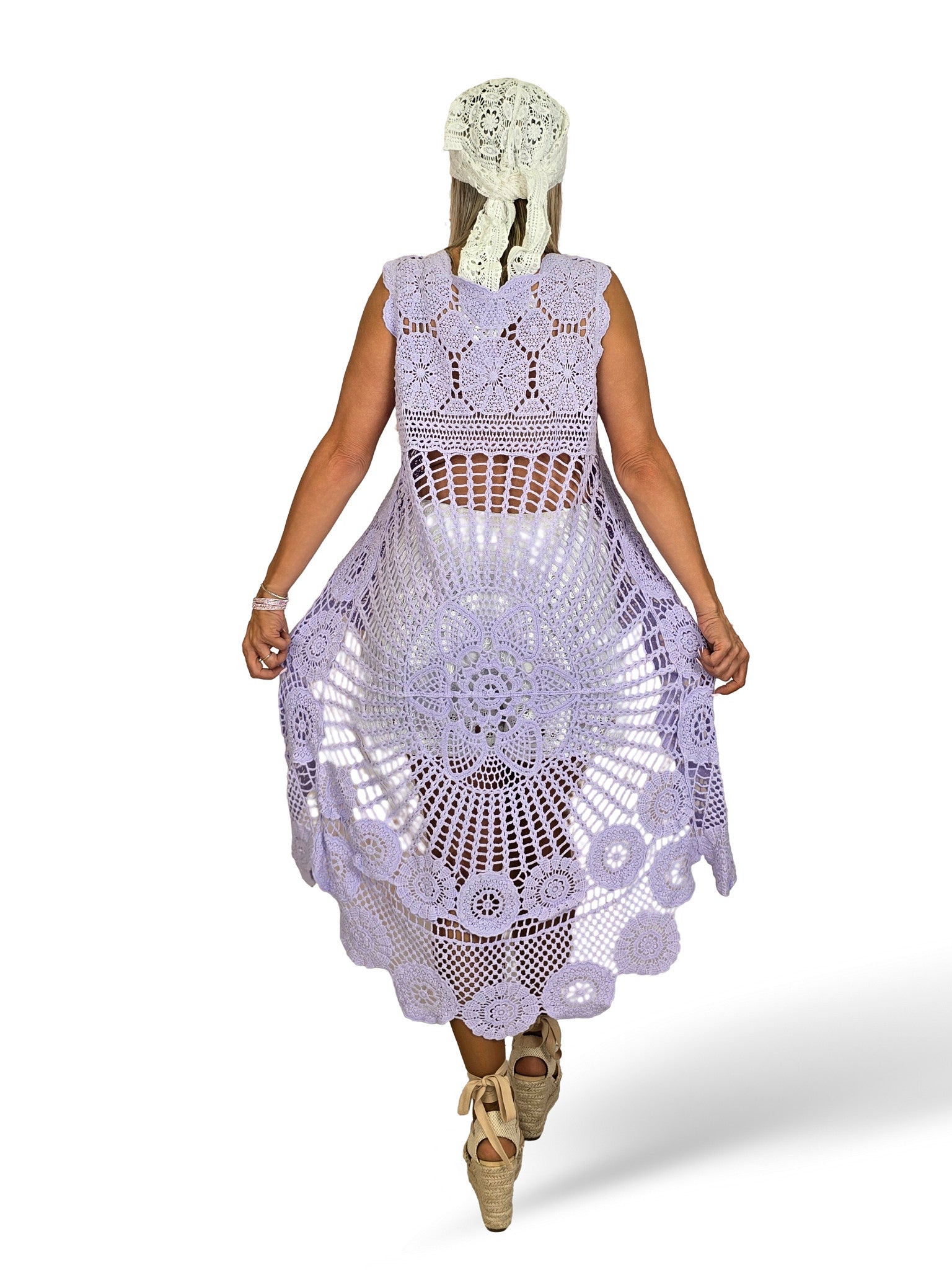 ASYMMETRISCHES HÄKELETT