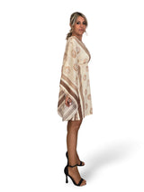 JOT Seiden-Batwater-Strickkleid, kurzes Kleid