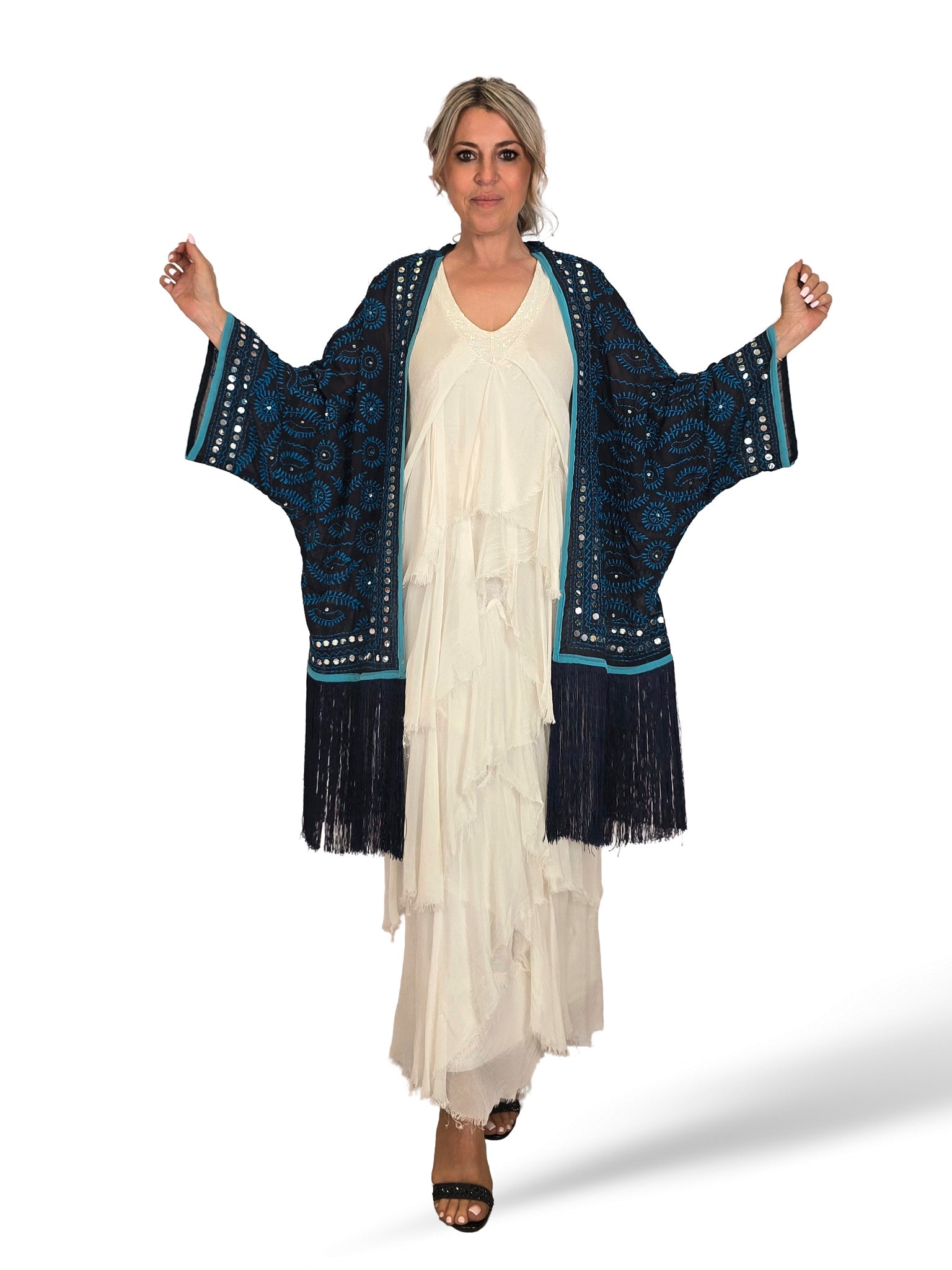 KIMONO CORTO BORDADO FLECOS JOT