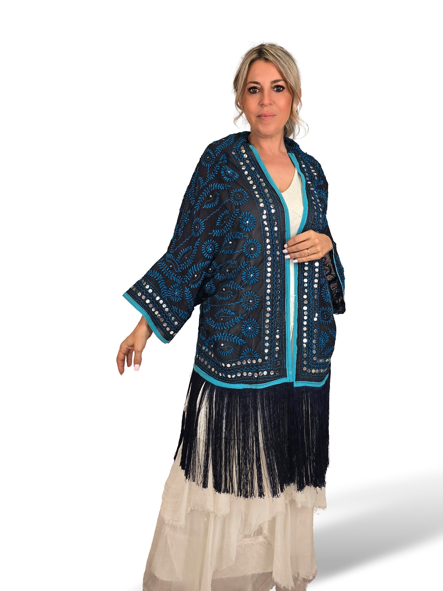 KIMONO CORTO BORDADO FLECOS JOT