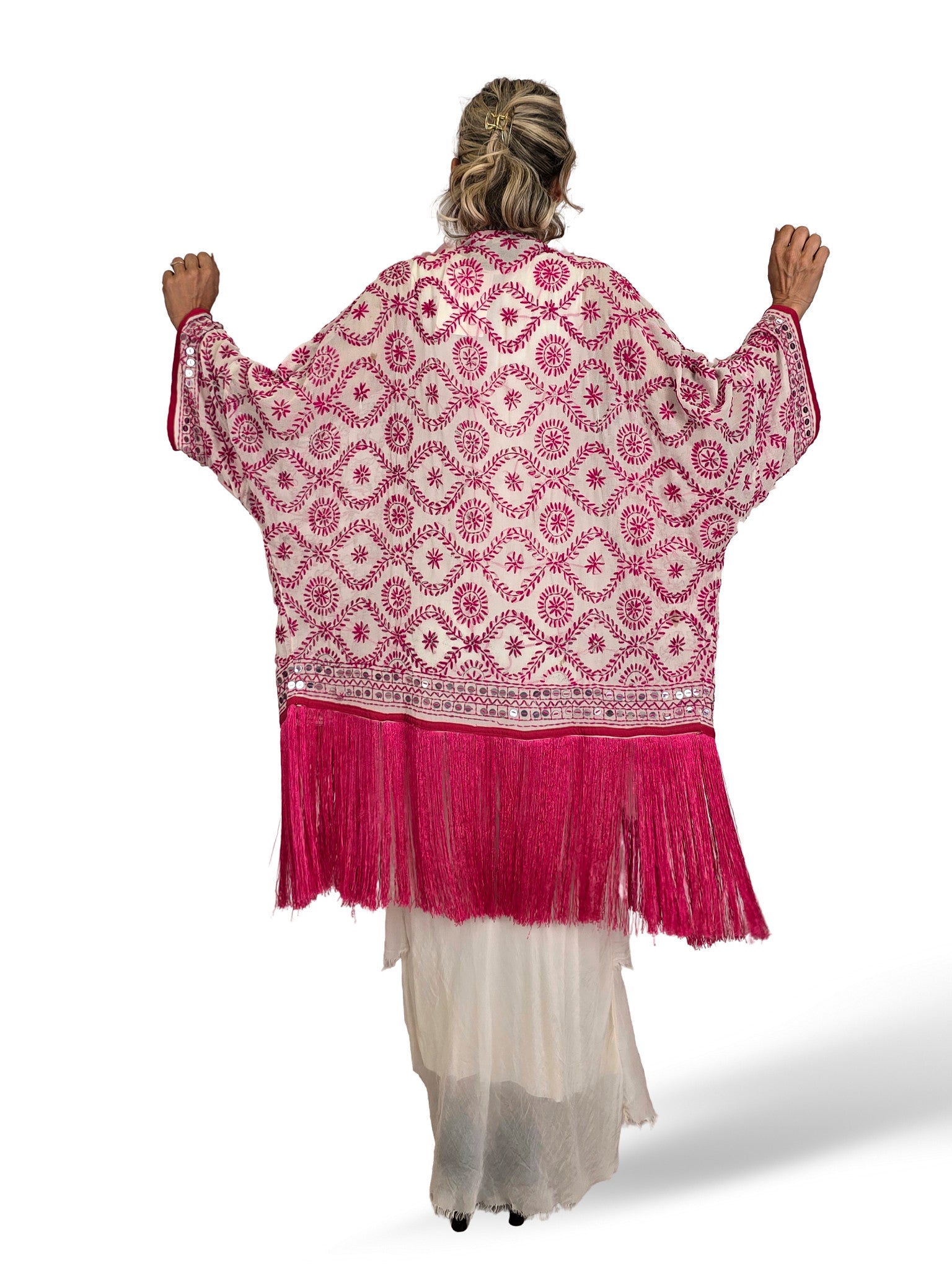 KIMONO CORTO BORDADO FLECOS JOT
