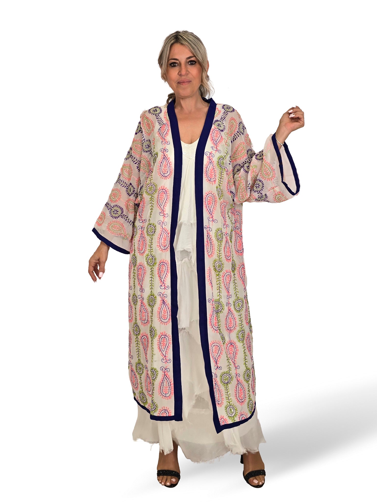 Kimono longo bordado