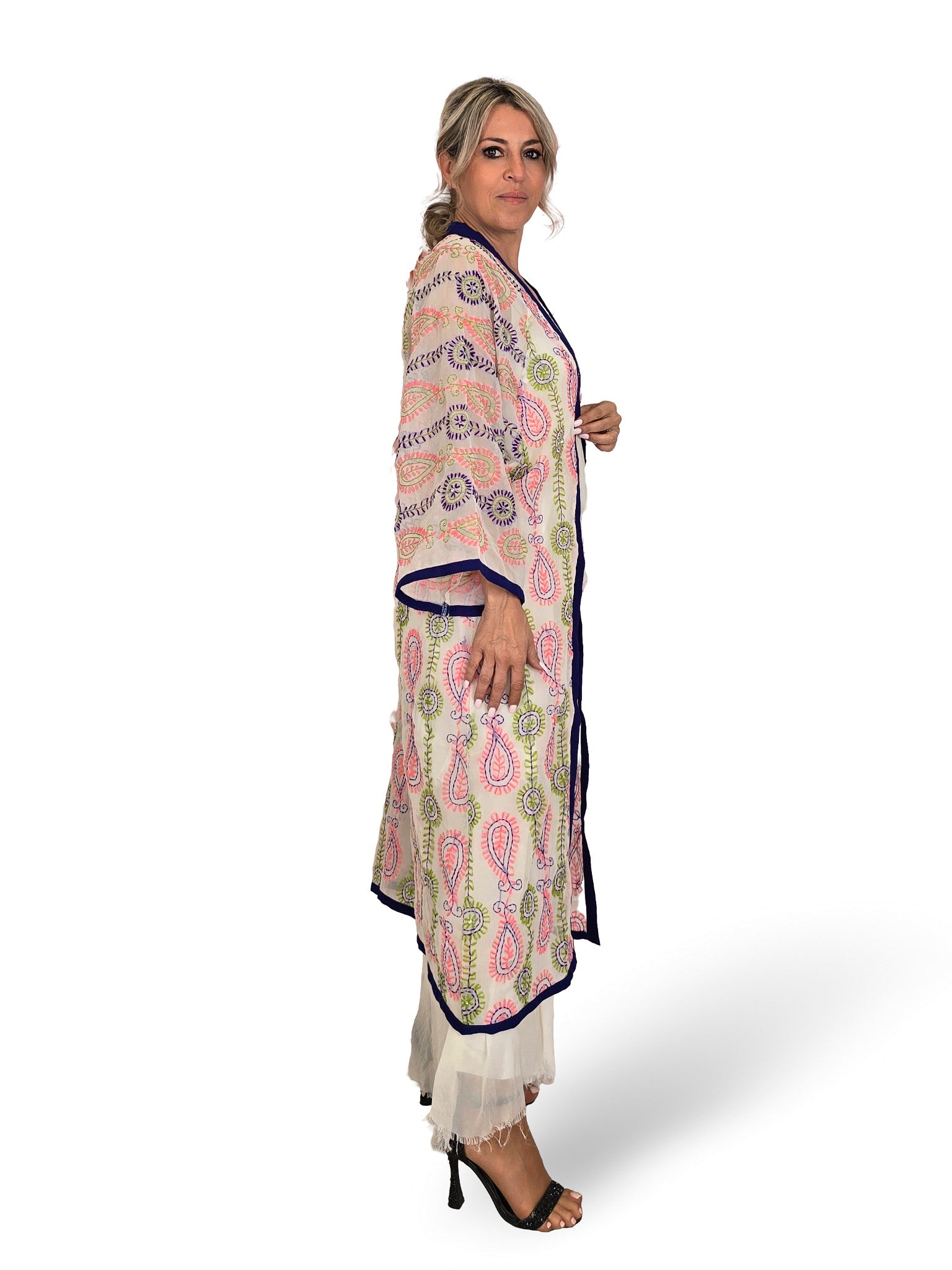 Kimono longo bordado