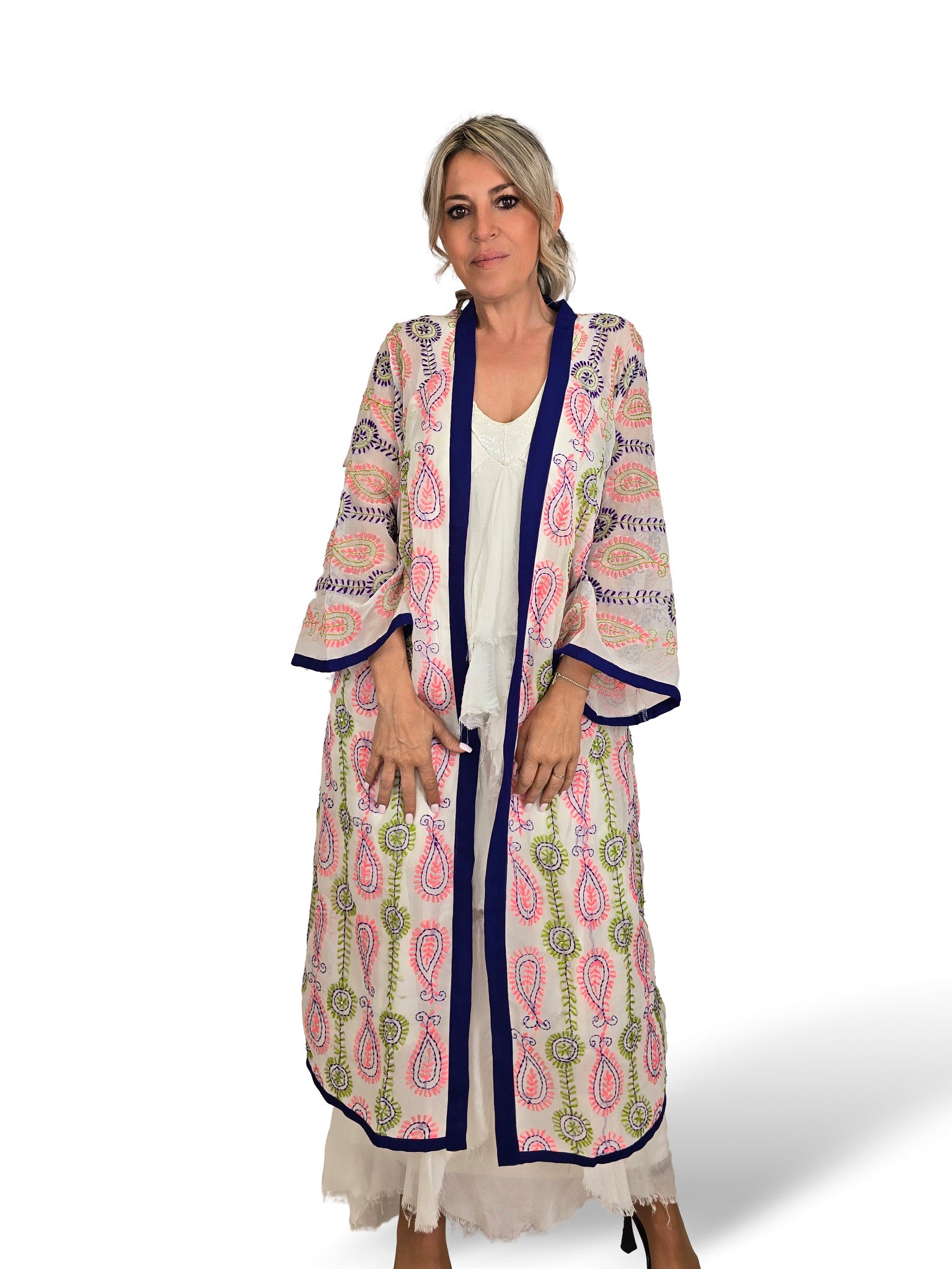 Kimono longo bordado