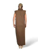 VESTIDO POLO MOCHA COM OMBROEIRAS