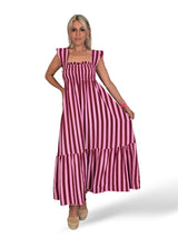Vestido favo de mel com folhos e riscas