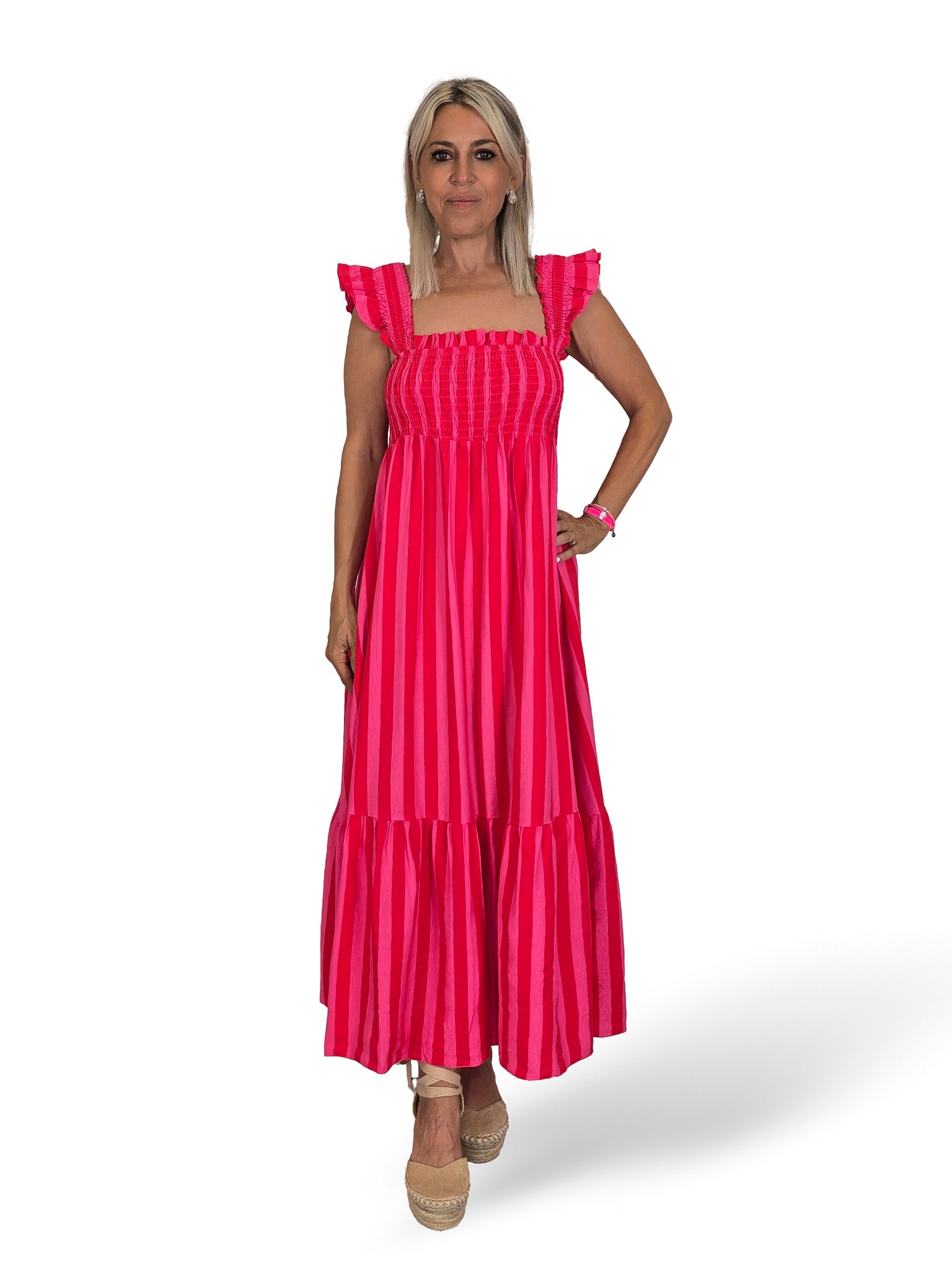 Vestido favo de mel com folhos e riscas