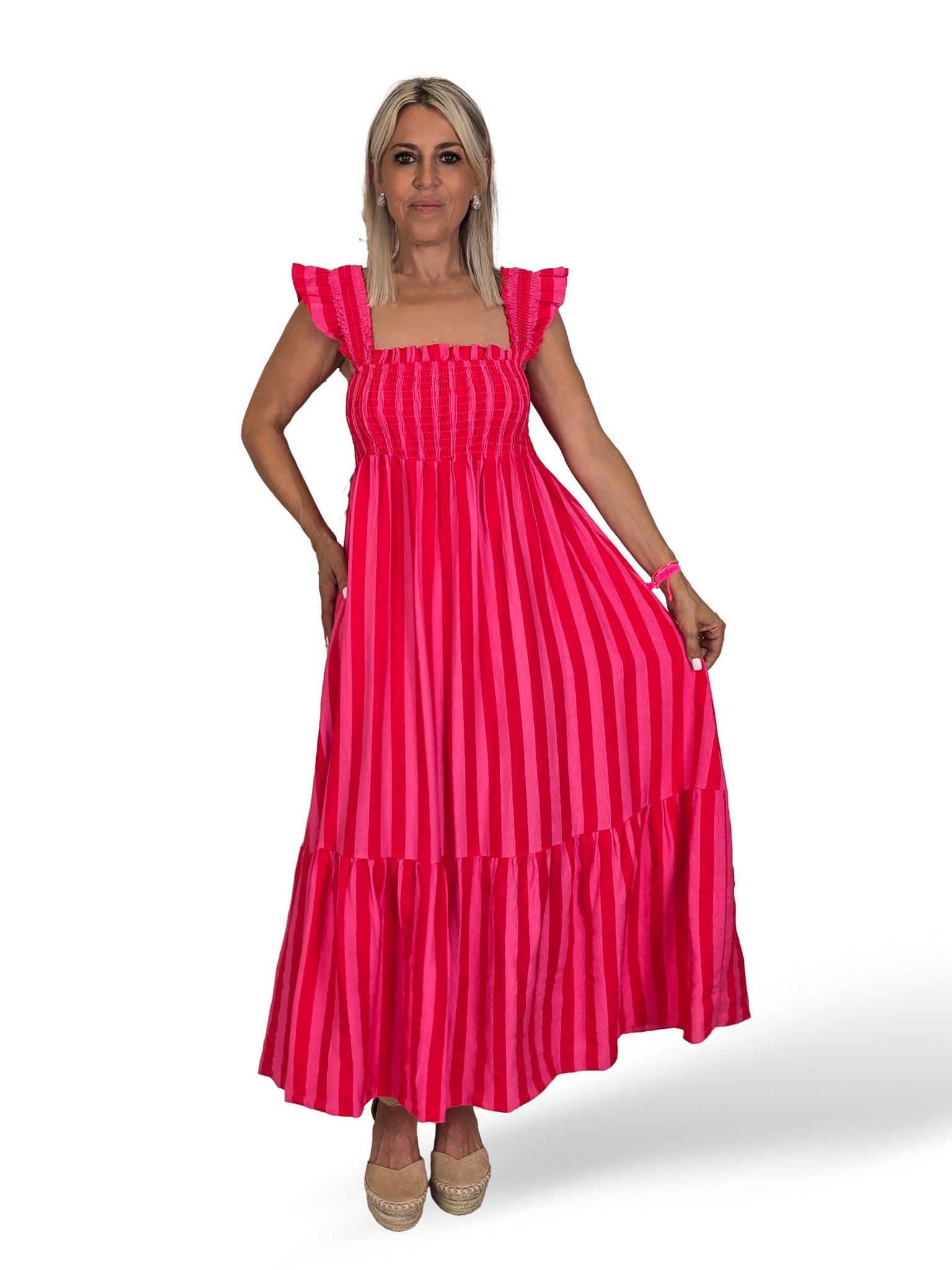 Vestido favo de mel com folhos e riscas
