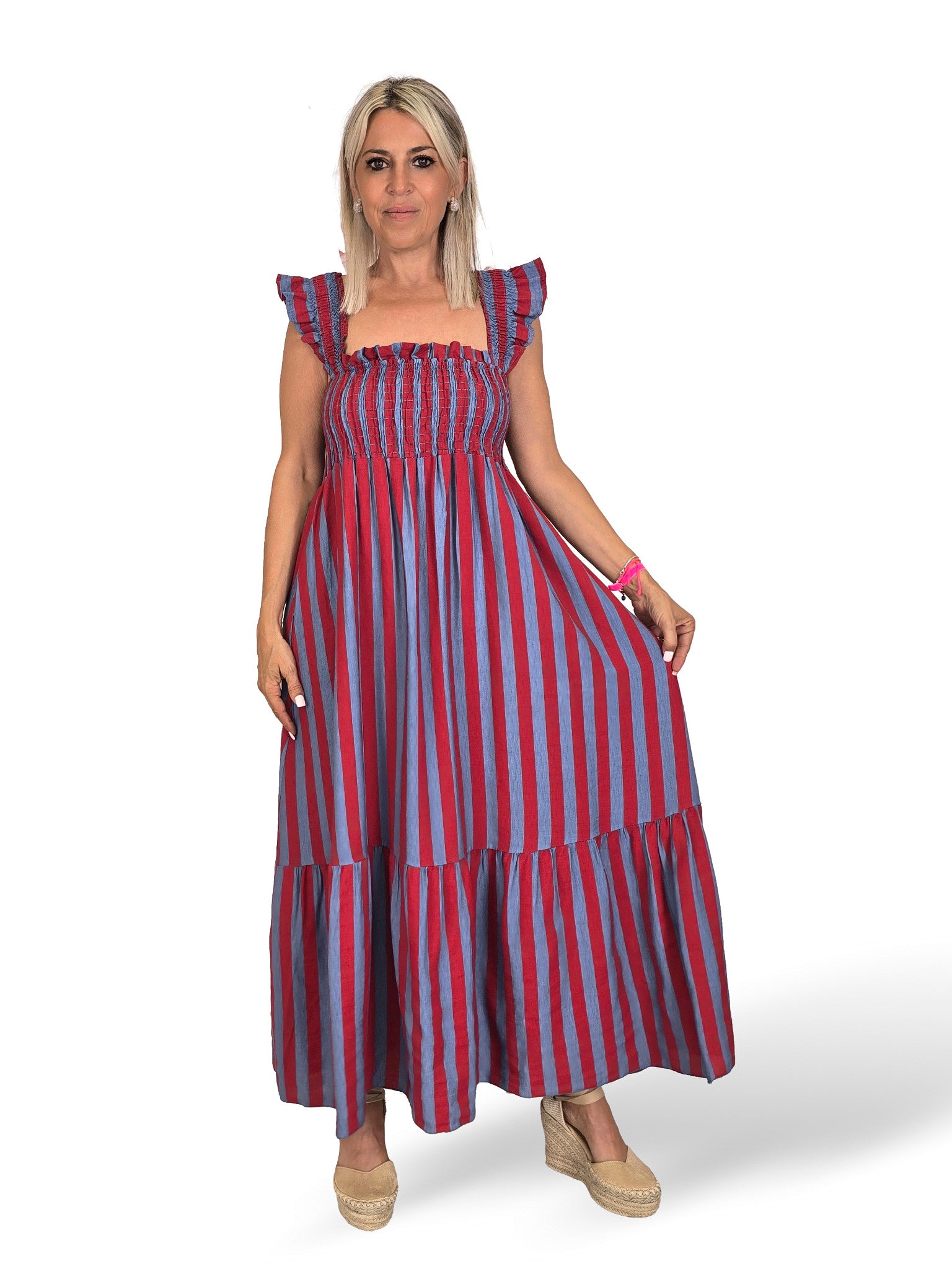 Vestido favo de mel com folhos e riscas