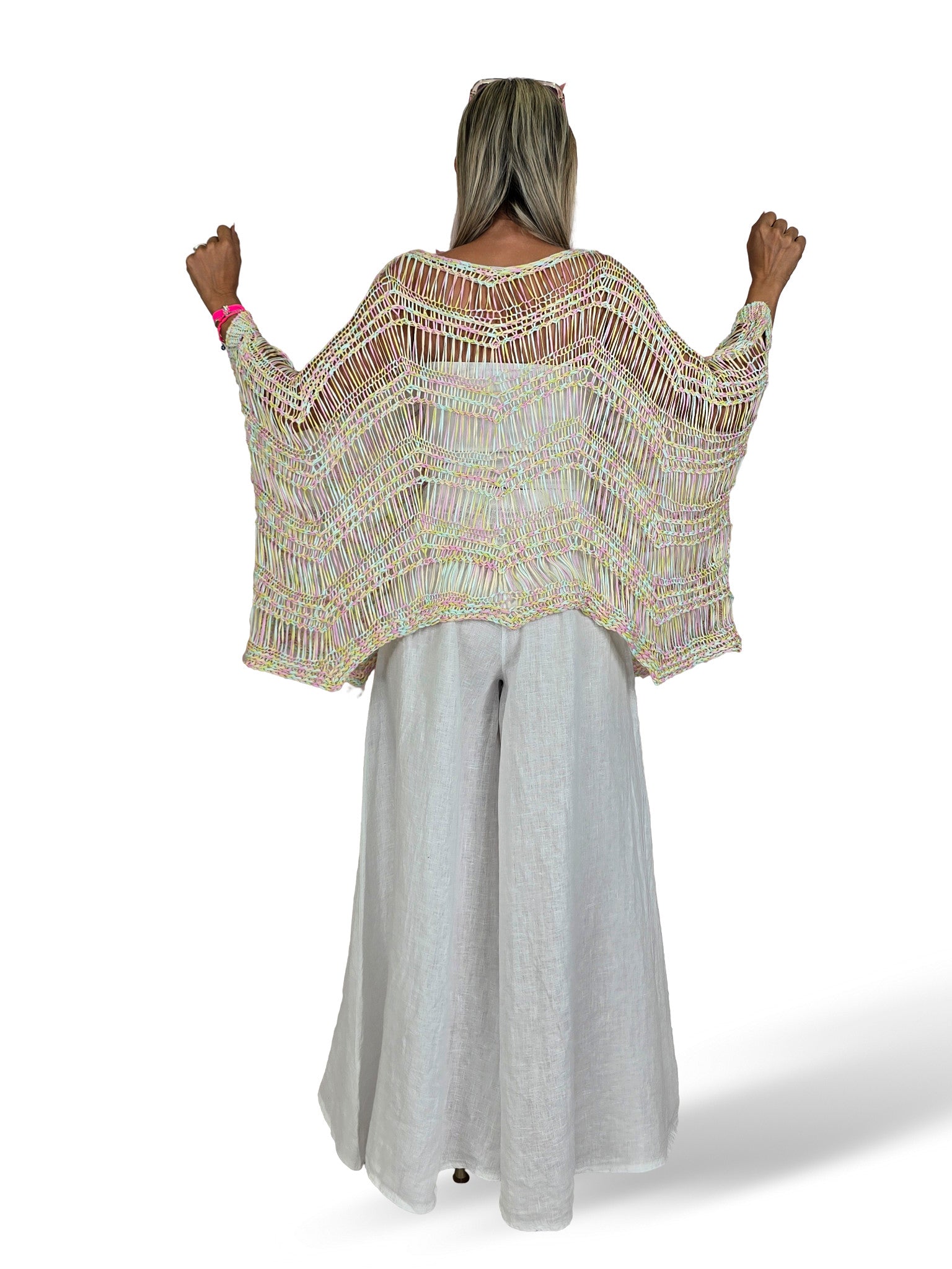 PONCHO EM CROCHÊ MULTICOLORIDO