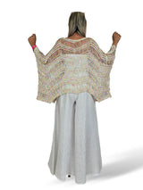 PONCHO EM CROCHÊ MULTICOLORIDO