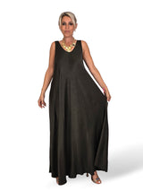 ROBE À LONGUES BRETELLES EN SATIN
