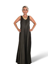 ROBE À LONGUES BRETELLES EN SATIN