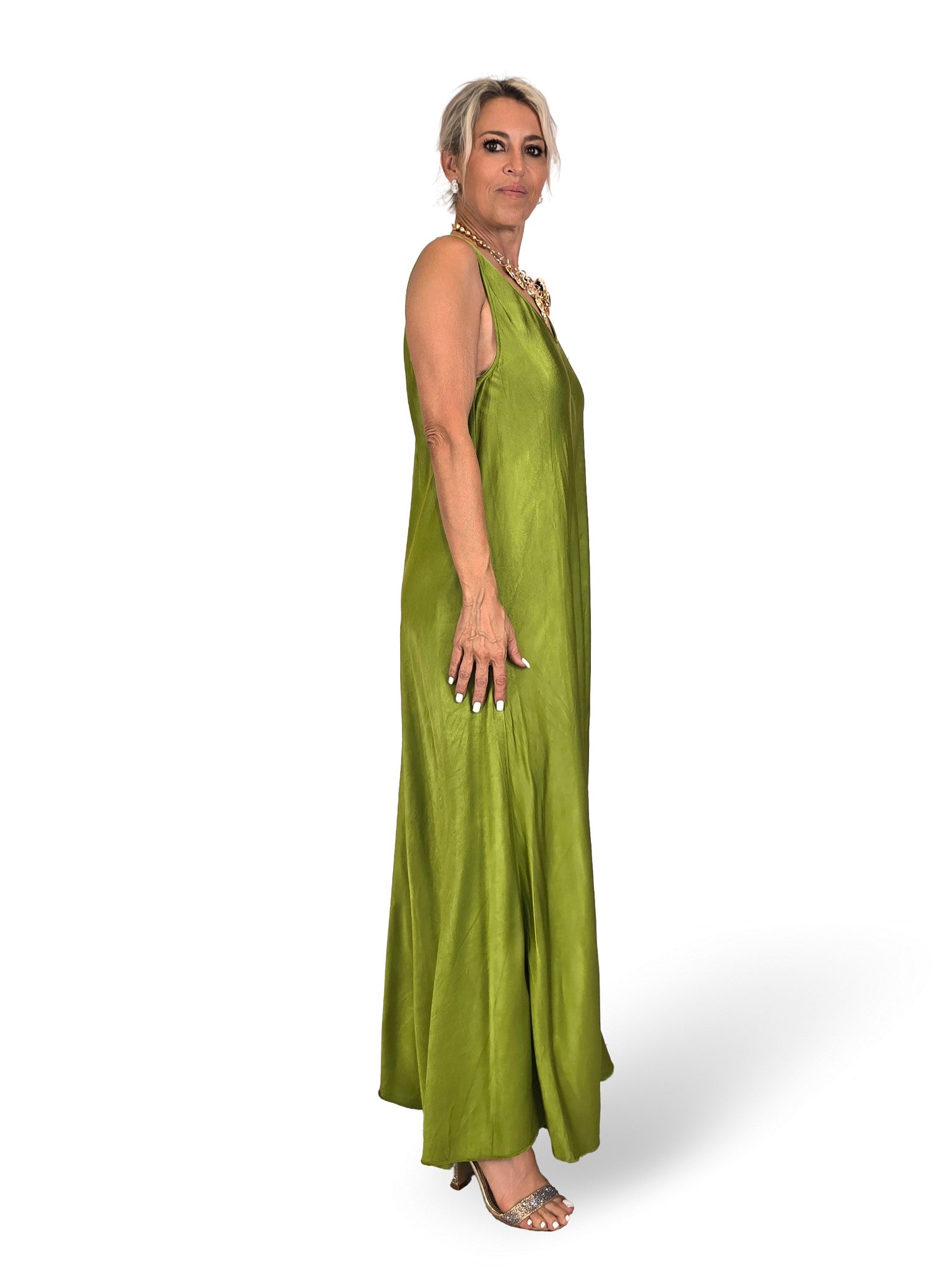 ROBE À LONGUES BRETELLES EN SATIN