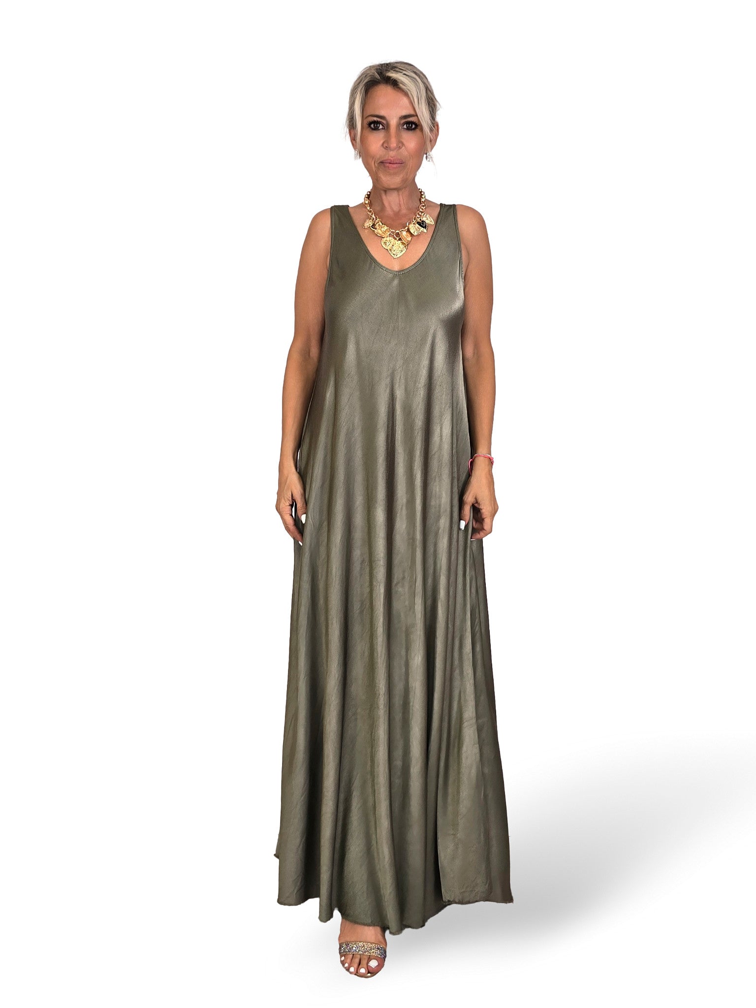 ROBE À LONGUES BRETELLES EN SATIN